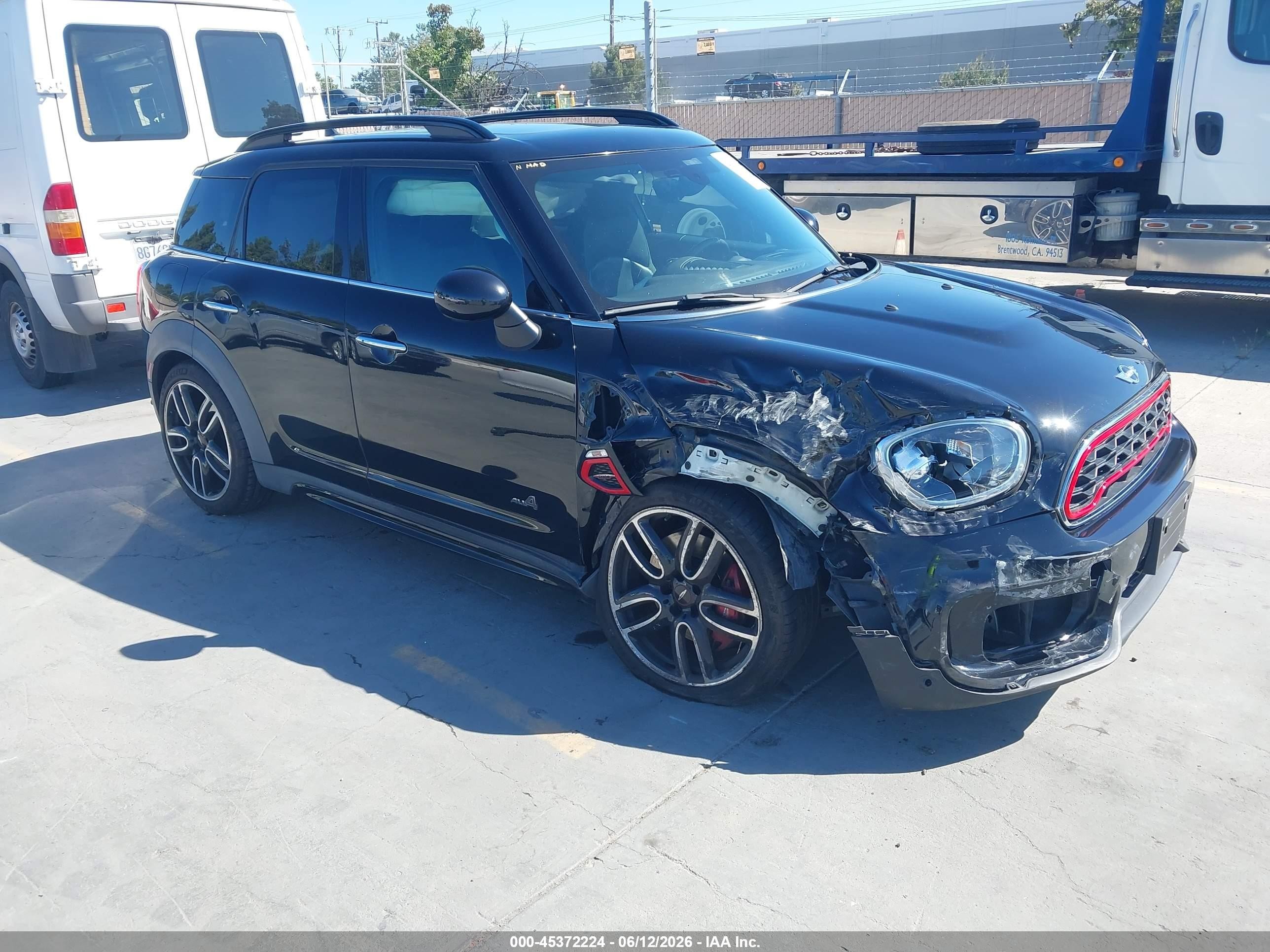 2018 MINI Countryman John Cooper Works, VIN WMZYV9C33J3B91933 — Rear end