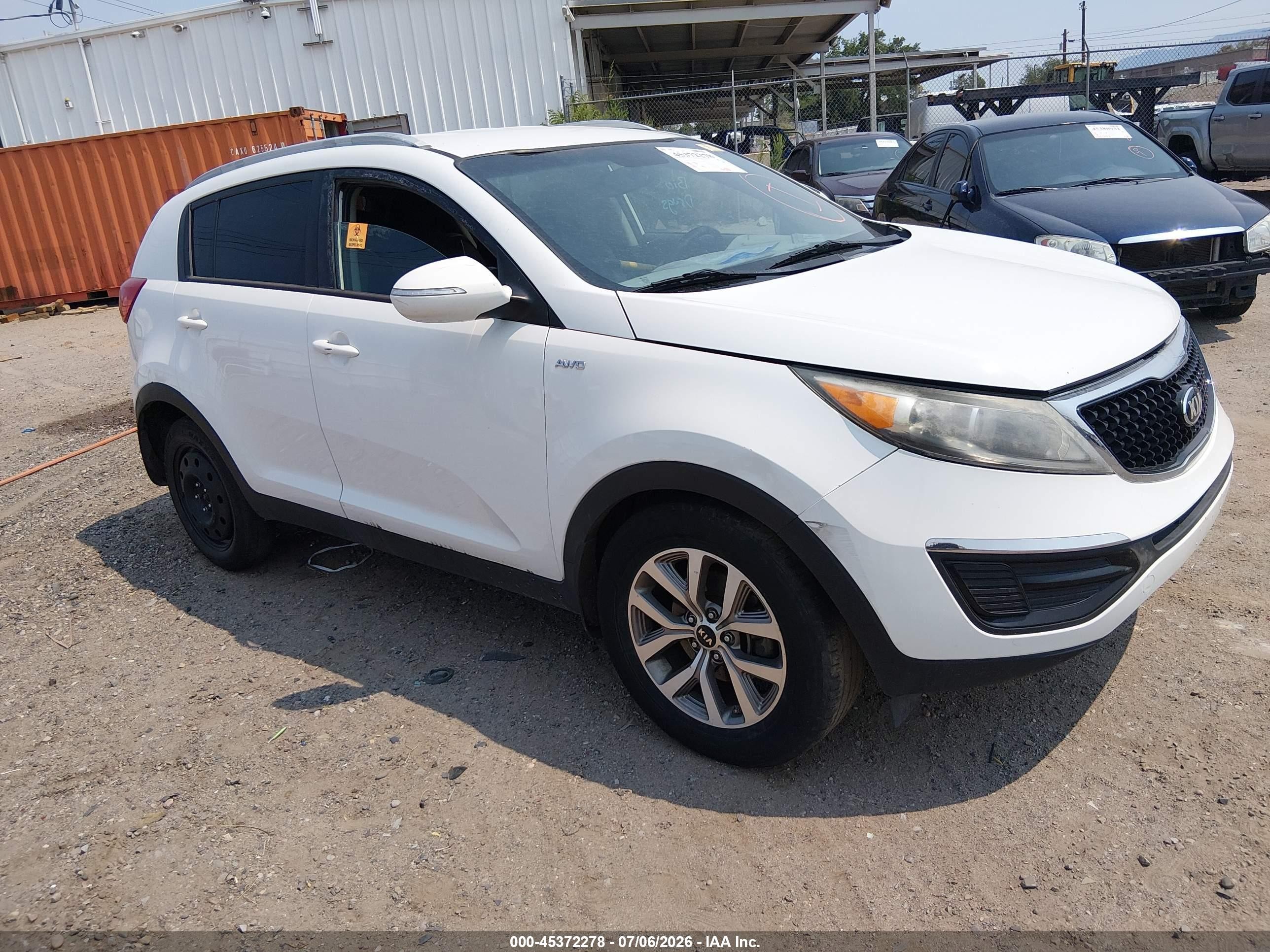 2015 Kia Sportage LX, VIN KNDPBCAC4F7710408 — Rear end
