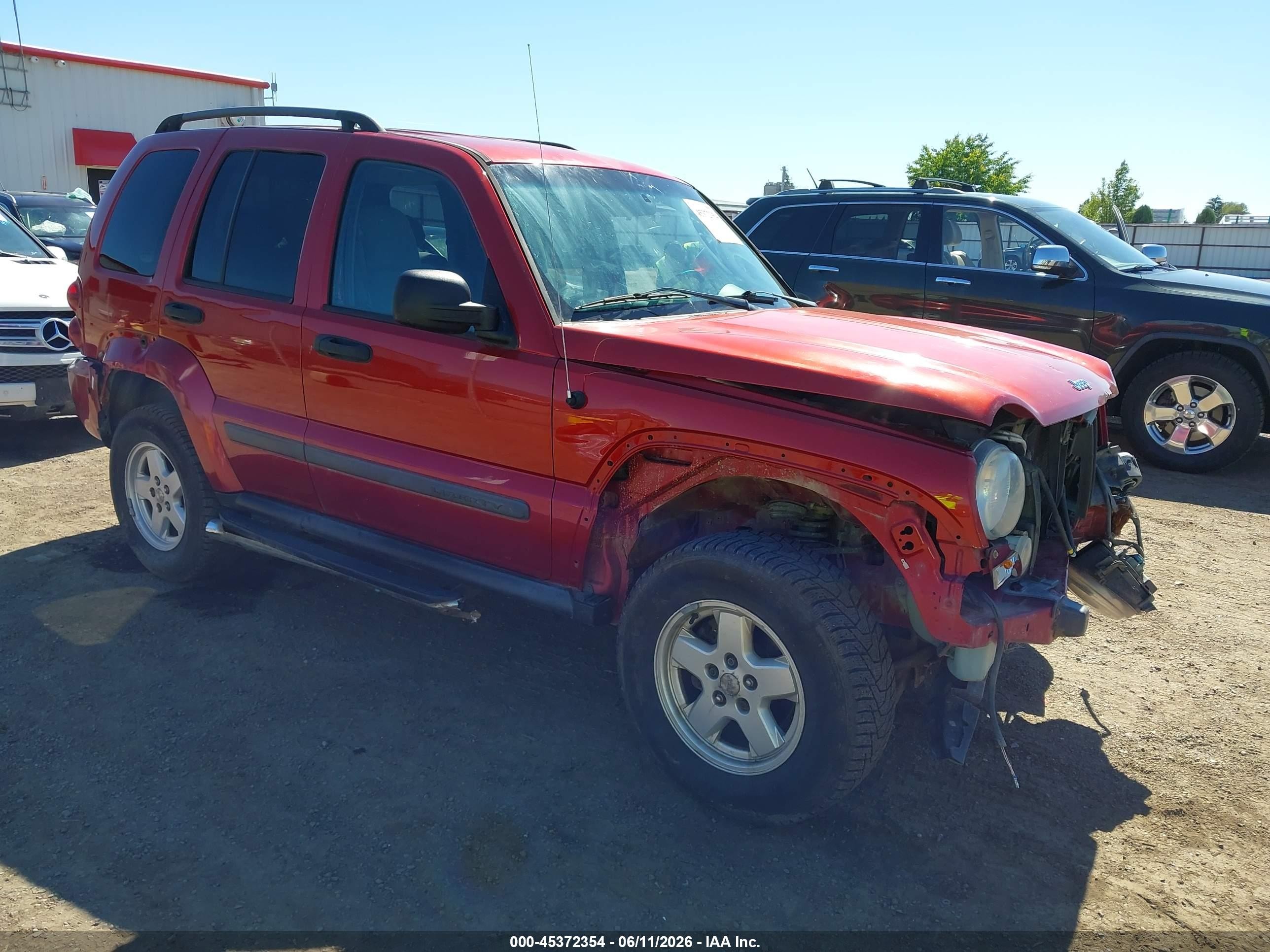 2007 Jeep Liberty Sport, VIN 1J4GL48K57W717868 — Перед