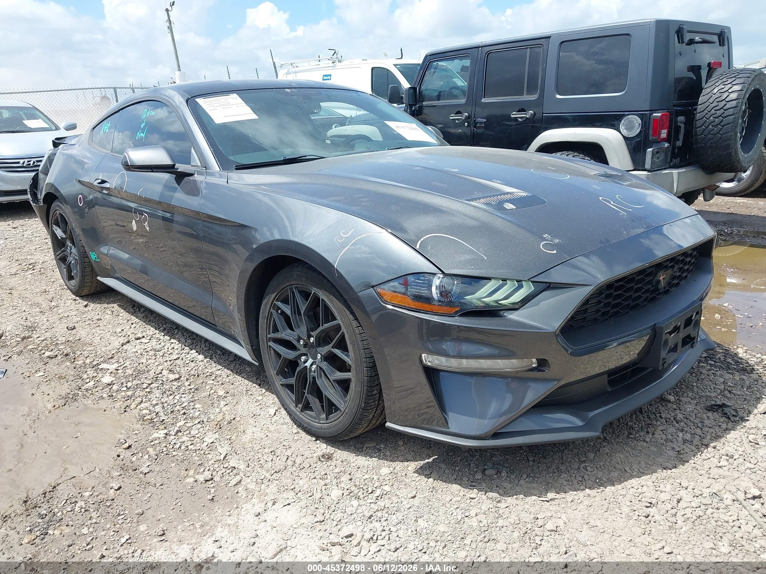 2019 Ford Mustang EcoBoost, VIN 1FA6P8TH3K5134177 — Rear end