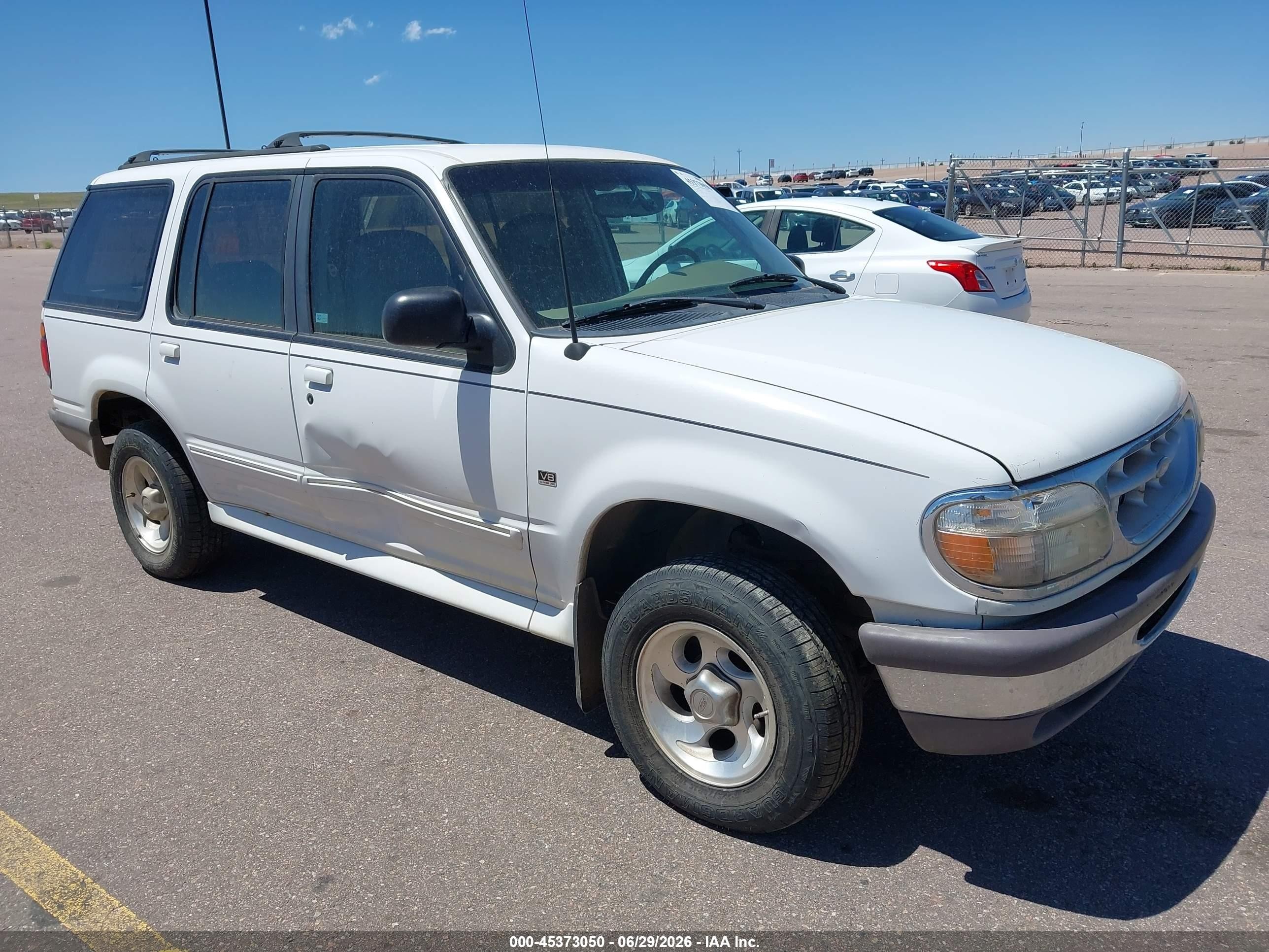 1997 Ford Explorer XLT, VIN 1FMDU35P8VUA40917 — Normal wear
