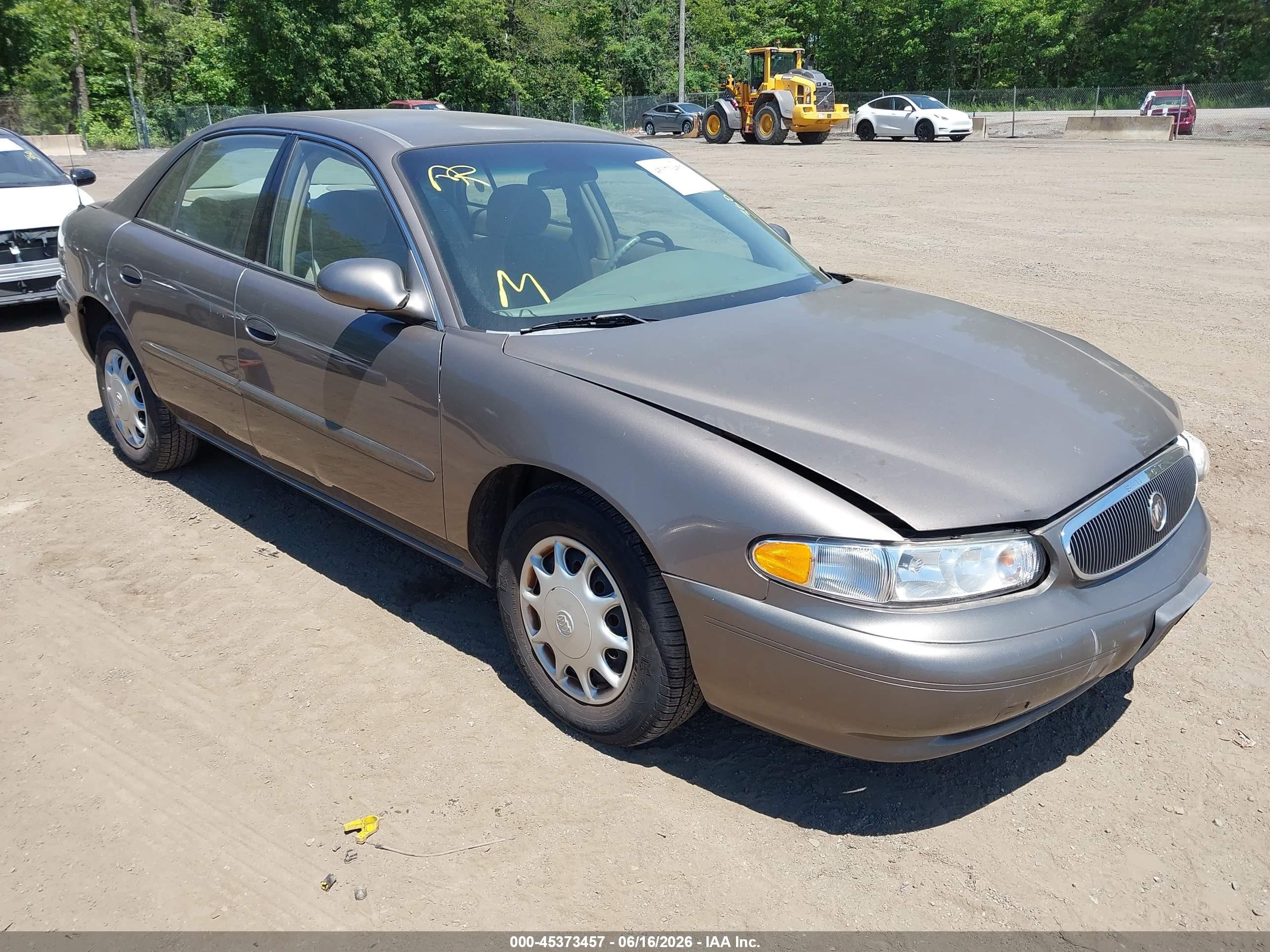 2004 Buick Century Custom, VIN 2G4WS52J041318455 — Side