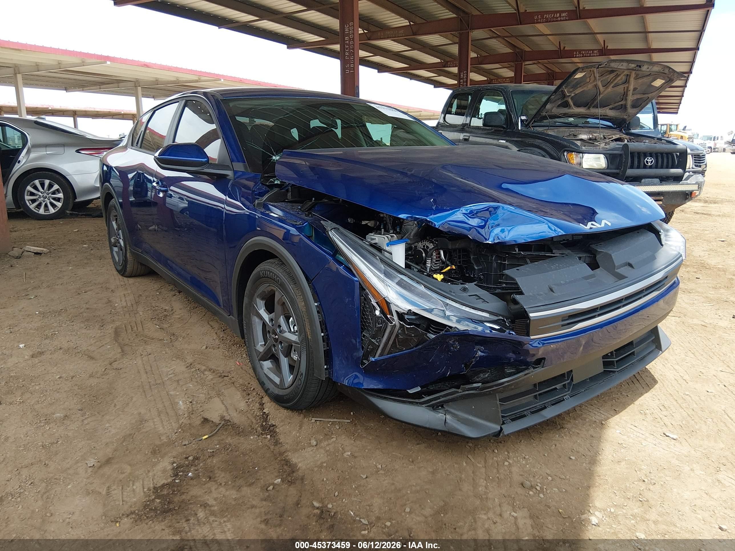 2026 Kia K4 LXS, VIN 3KPFT4DE8TE328826 — Перед