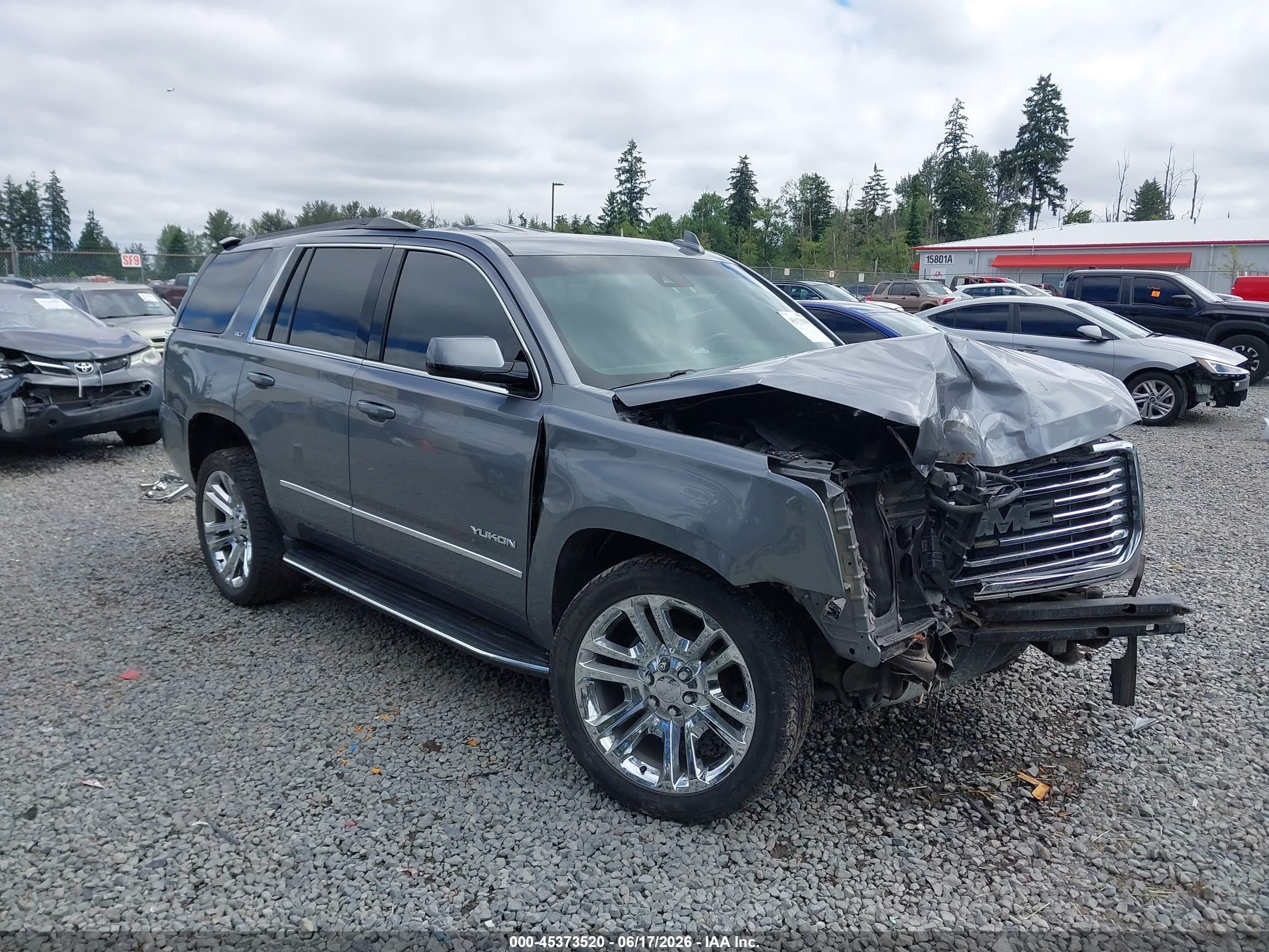2018 GMC Yukon SLT, VIN 1GKS2BKC1JR234722 — Front end