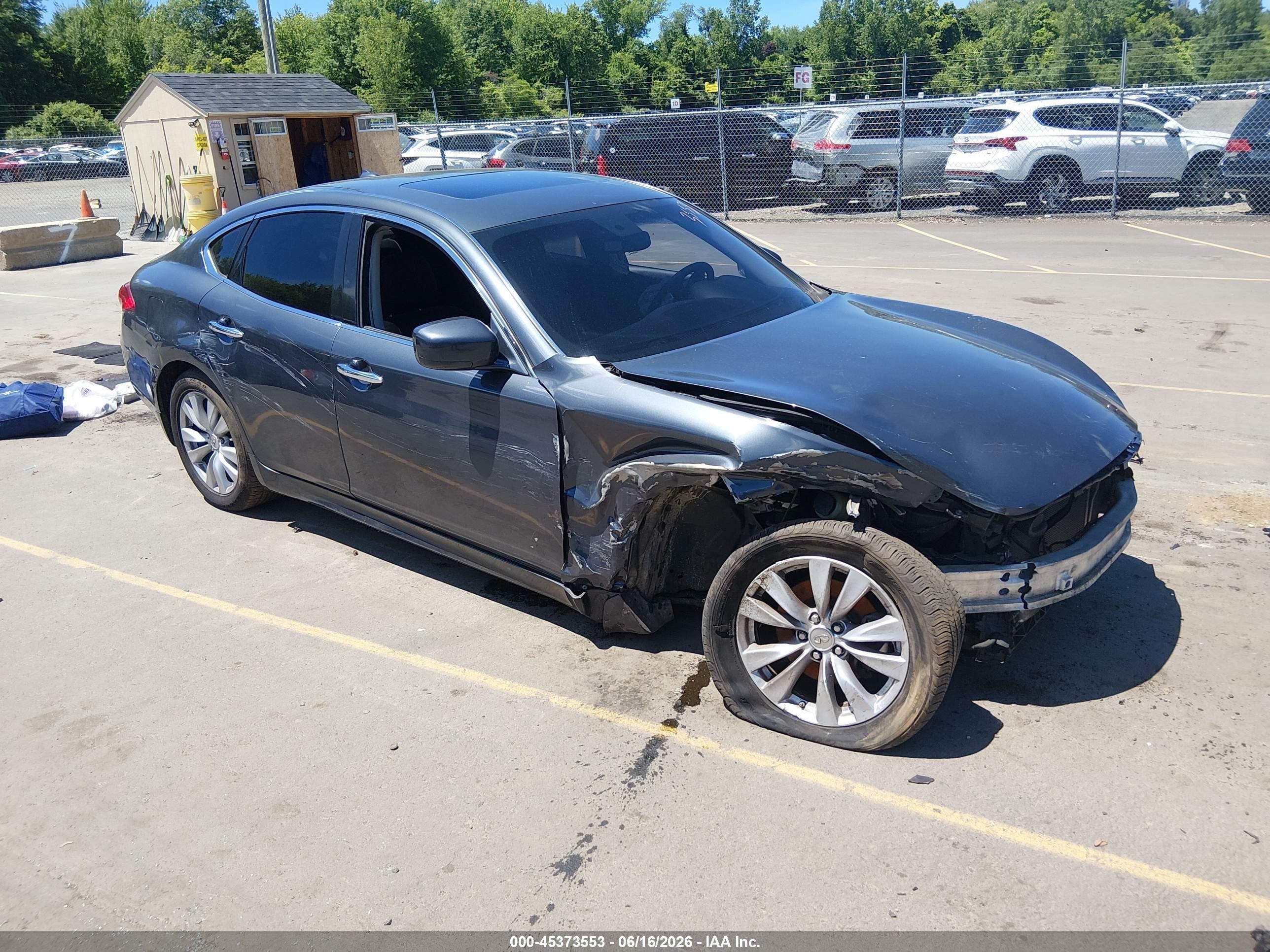 2011 Infiniti M, VIN JN1BY1AR3BM370832 — Front end