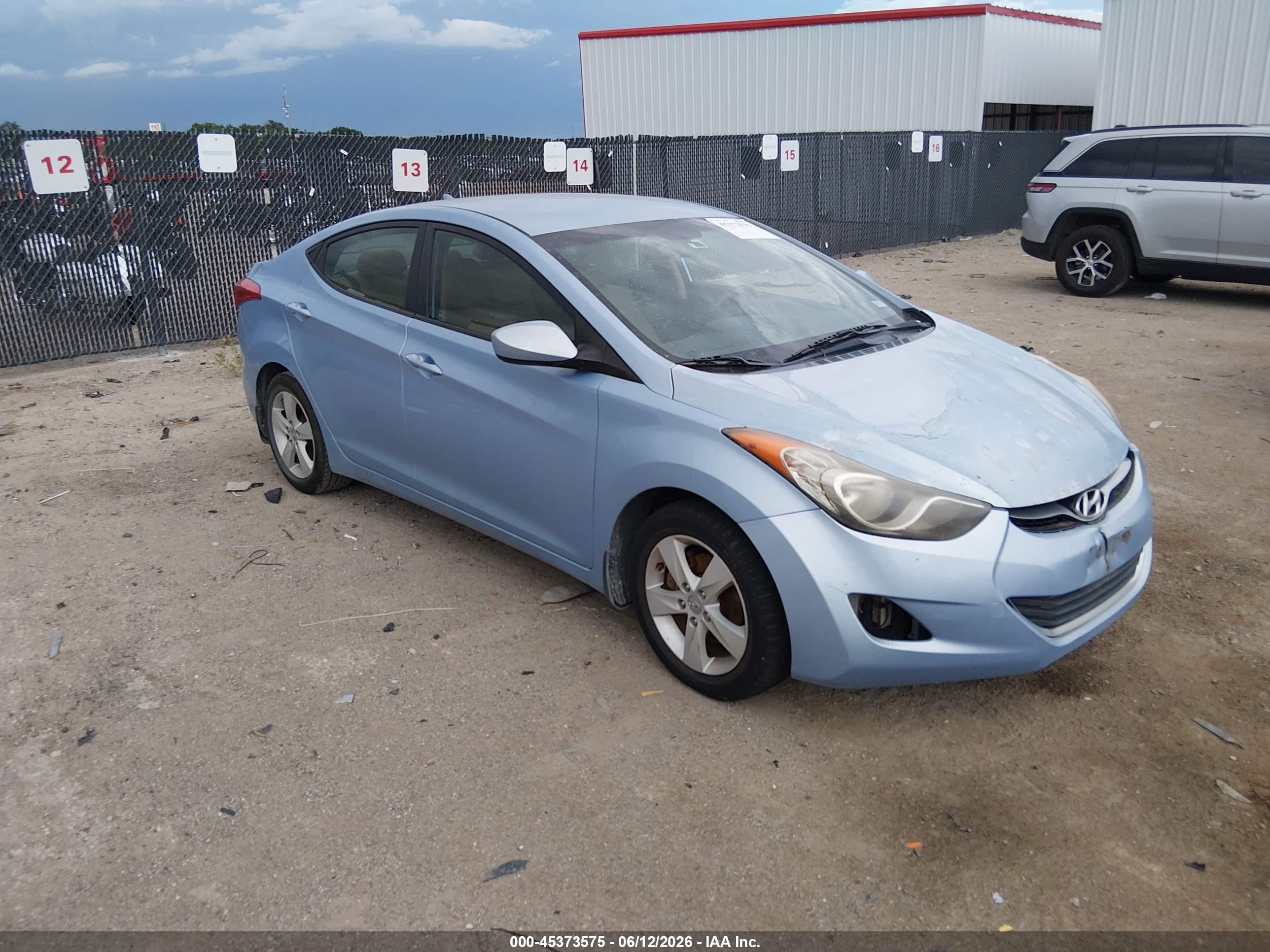 2012 Hyundai Elantra Limited, VIN KMHDH4AE5CU441028 — Side