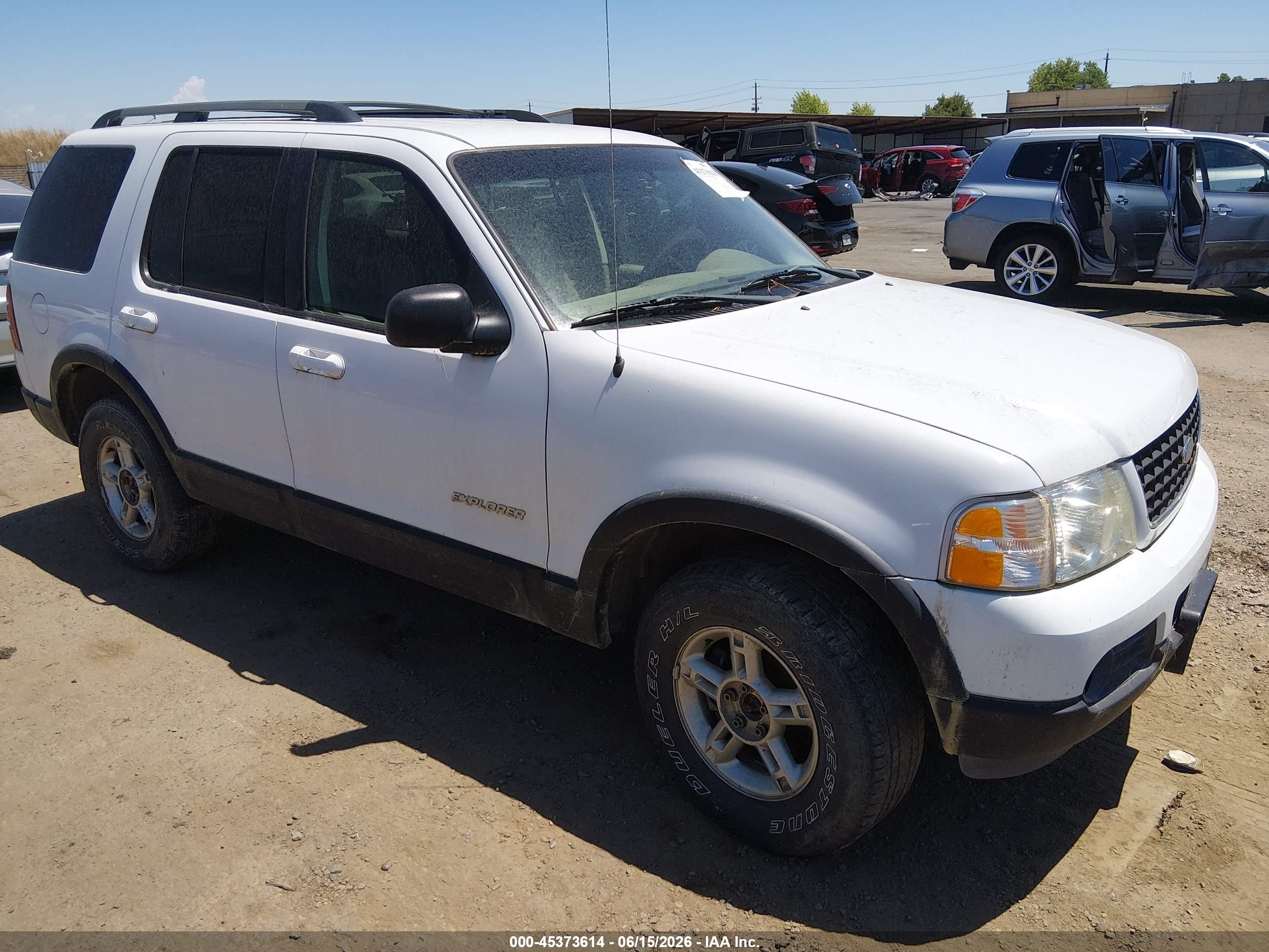 2002 Ford Explorer Eddie Bauer, VIN 1FMDU74E52ZB01940 — Normal wear