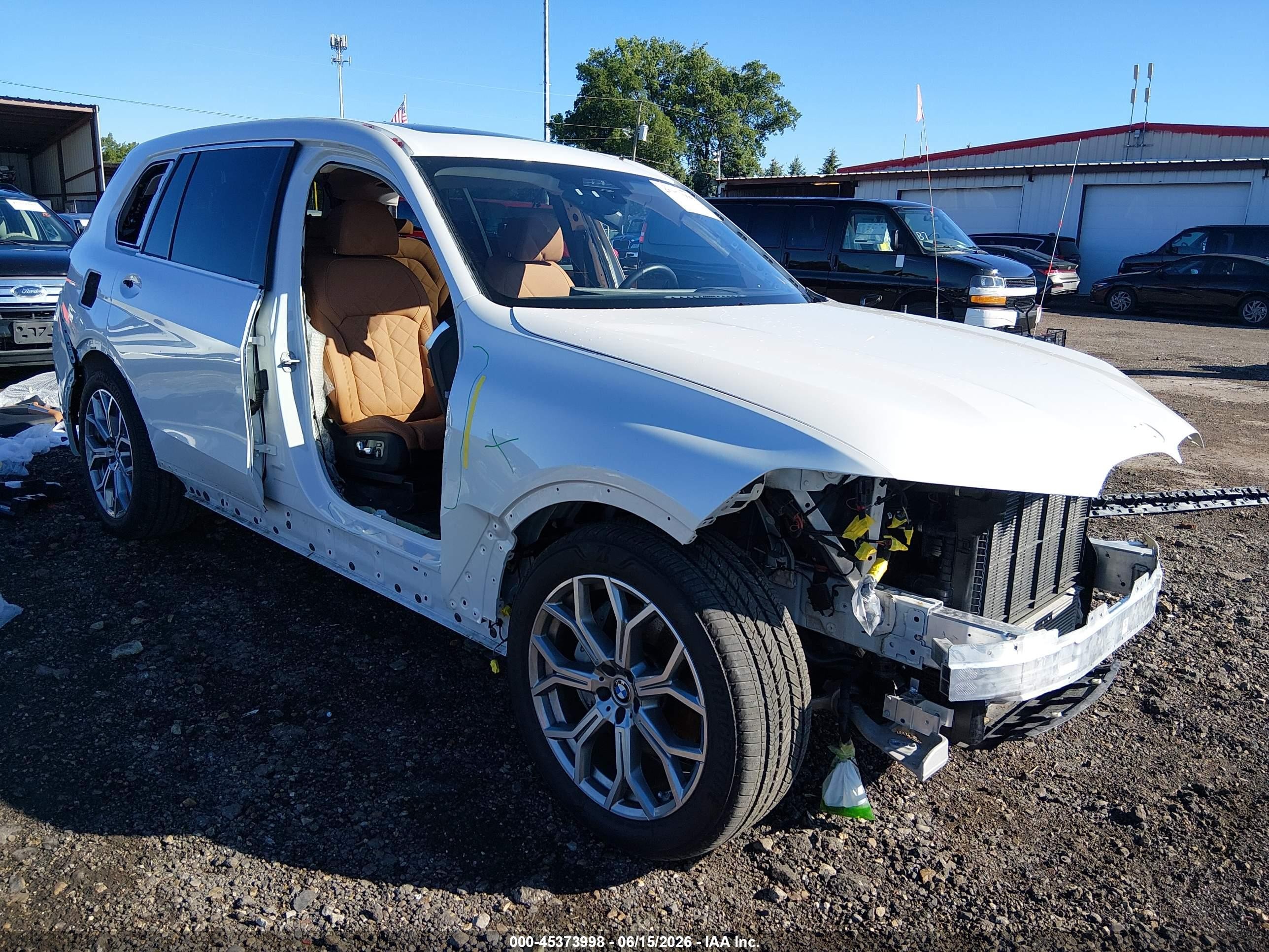 2026 BMW X7 xDrive40i, VIN 5UX23EM0XT9038518 — Front end