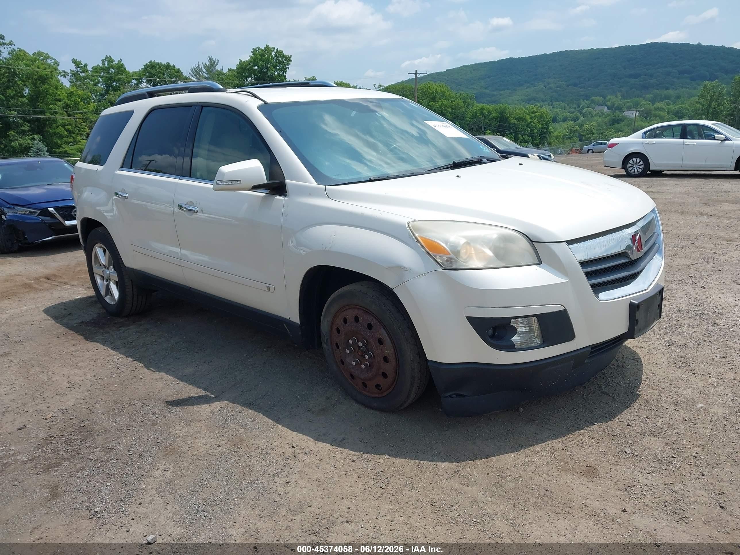 2008 Saturn Outlook XR, VIN 5GZER33798J239105 — Front end