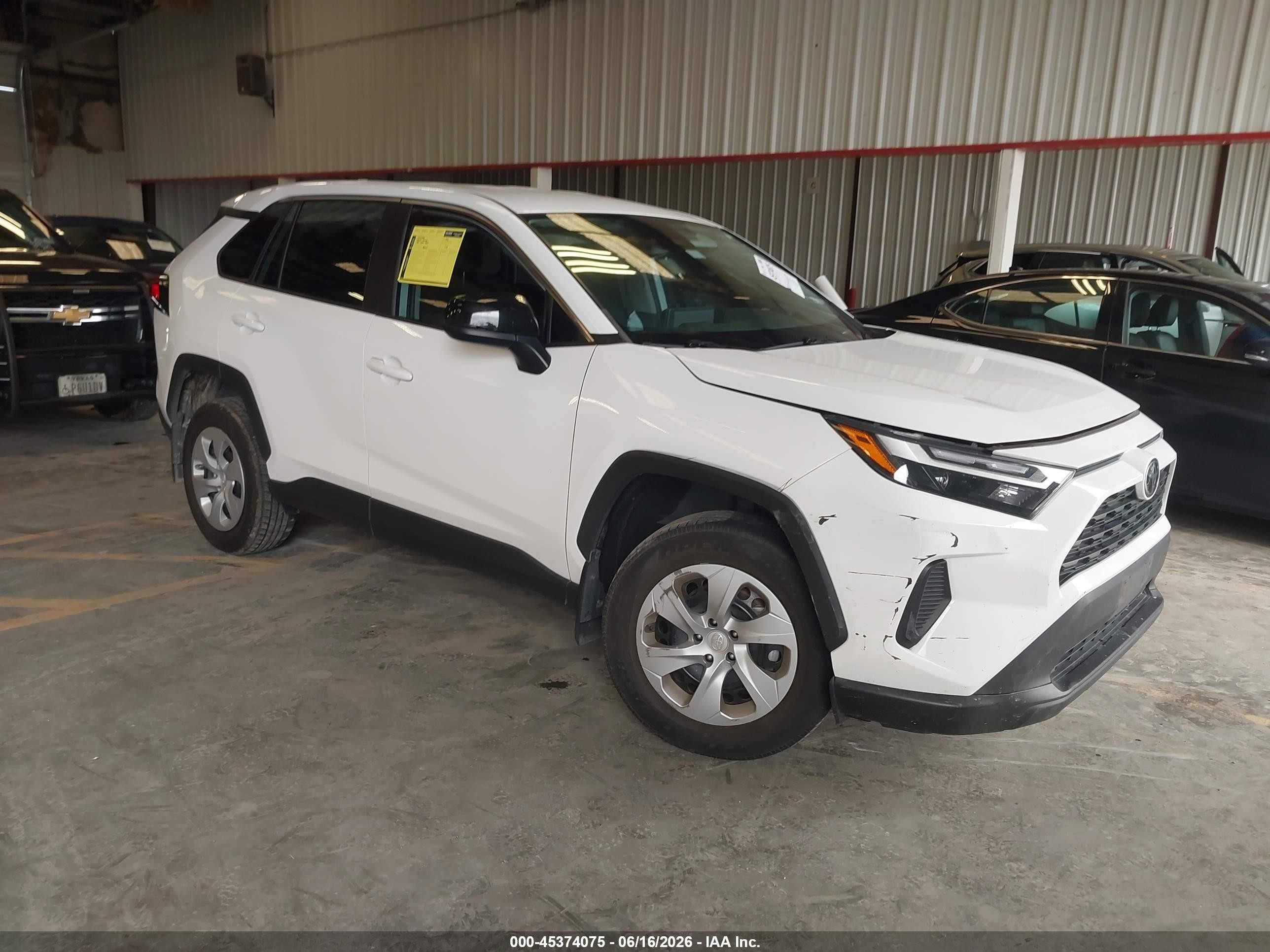 2023 Toyota RAV4 LE, VIN 2T3H1RFV5PC244287 — Бок