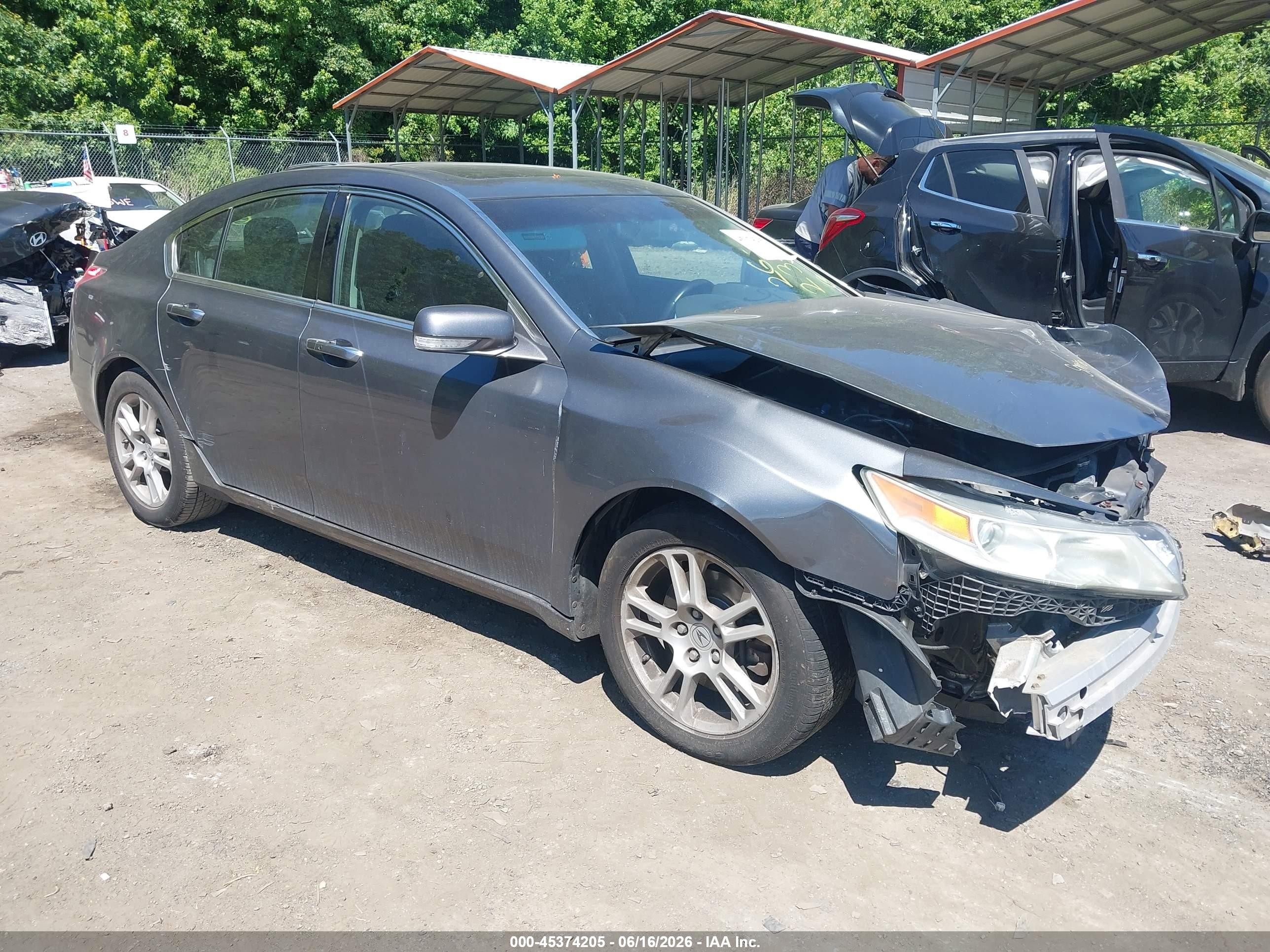 2011 Acura TL Technology, VIN 19UUA8F51BA006498 — Перед