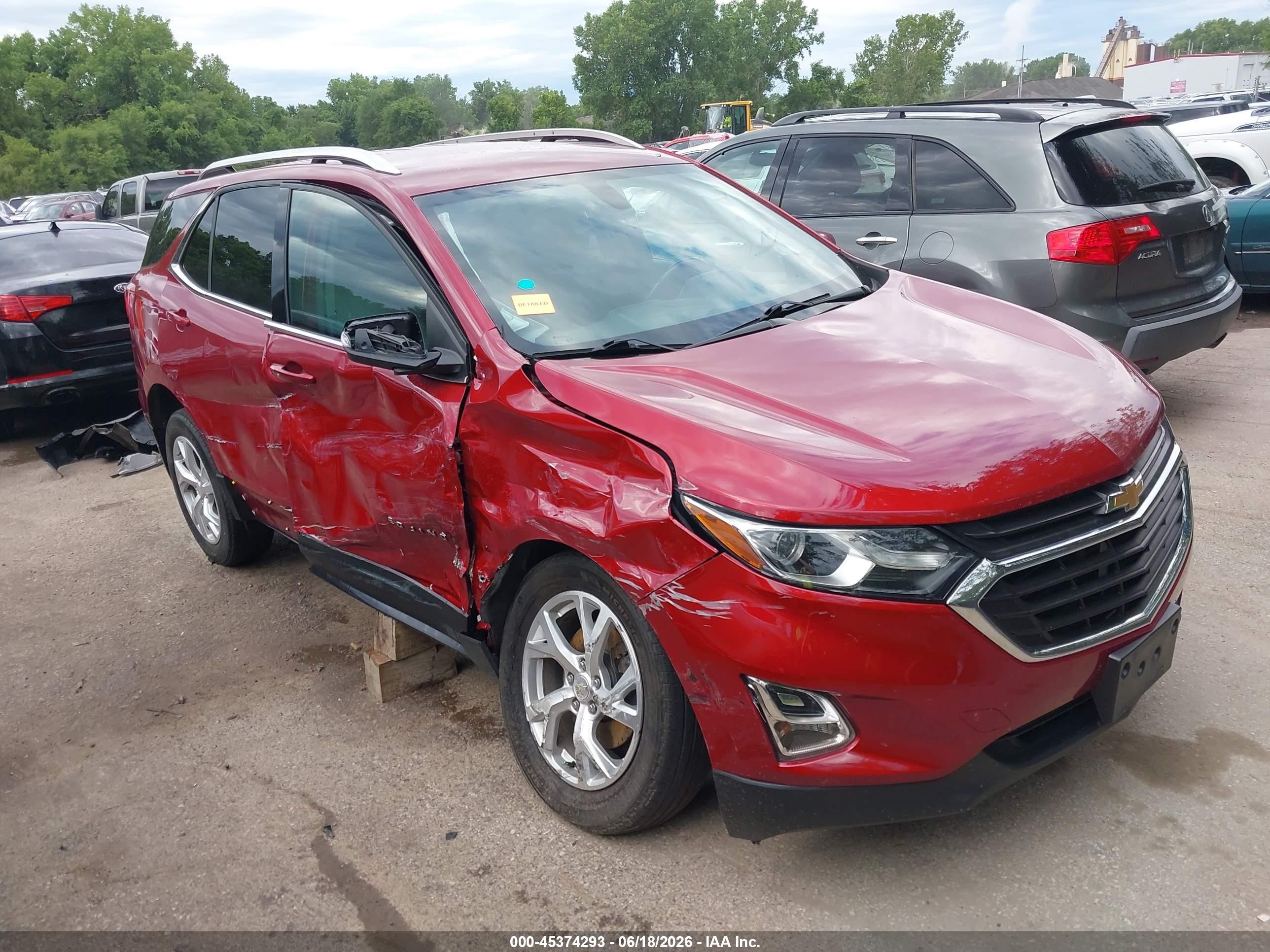 2018 Chevrolet Equinox LT, VIN 3GNAXKEX7JS571536 — Side