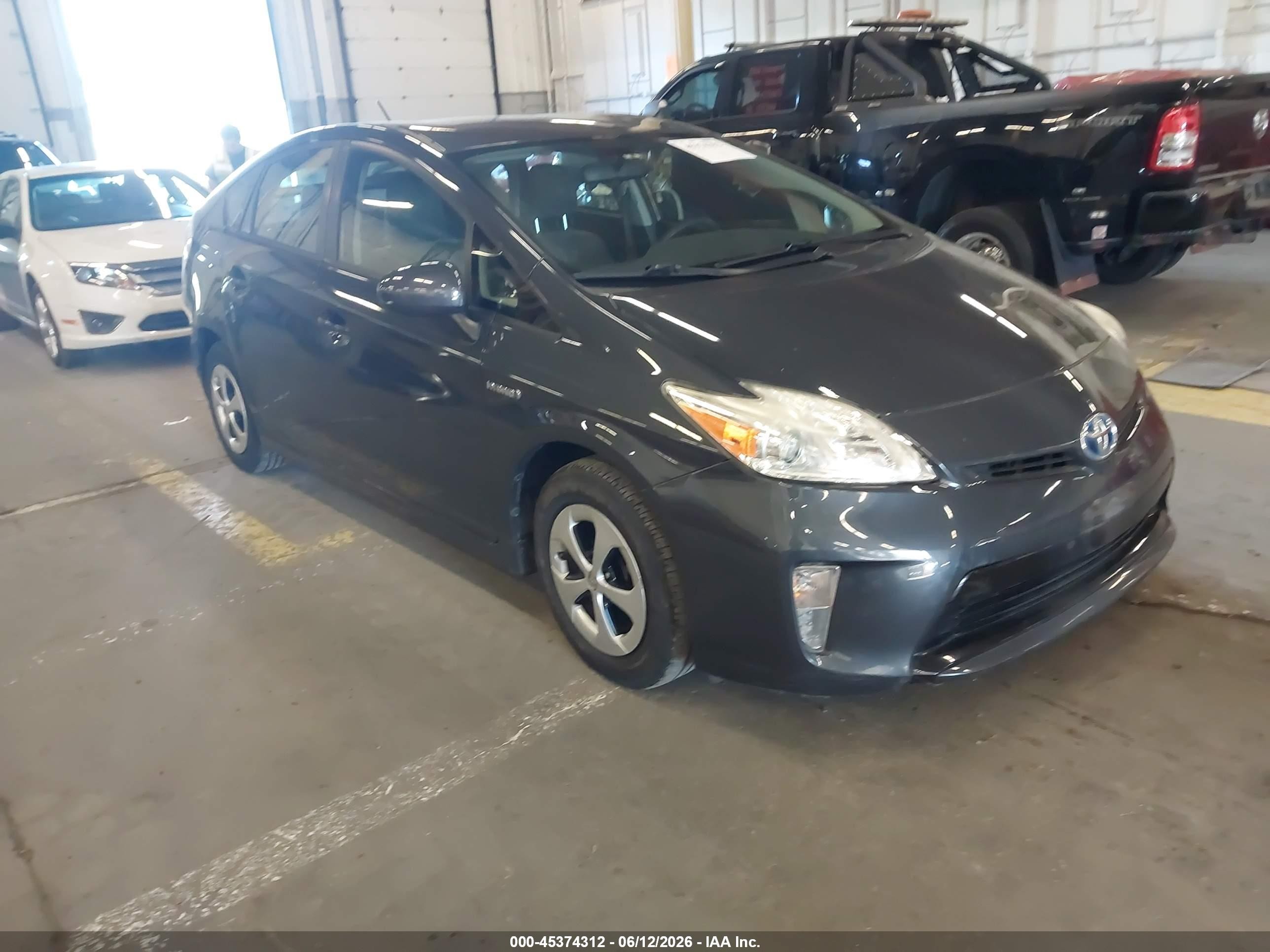 2014 Toyota Prius Three, VIN JTDKN3DU1E0367330 — Rear end