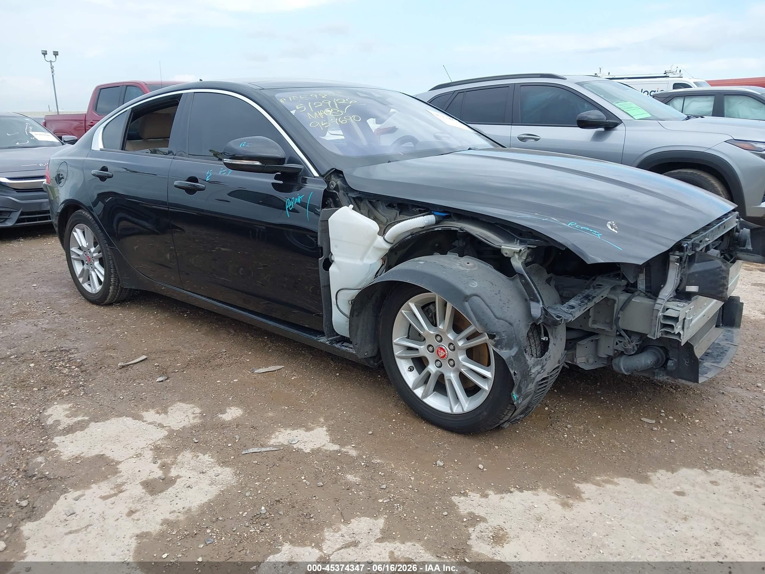 2017 Jaguar XE 25t Premium, VIN SAJAD4BG6HA954690 — Front end
