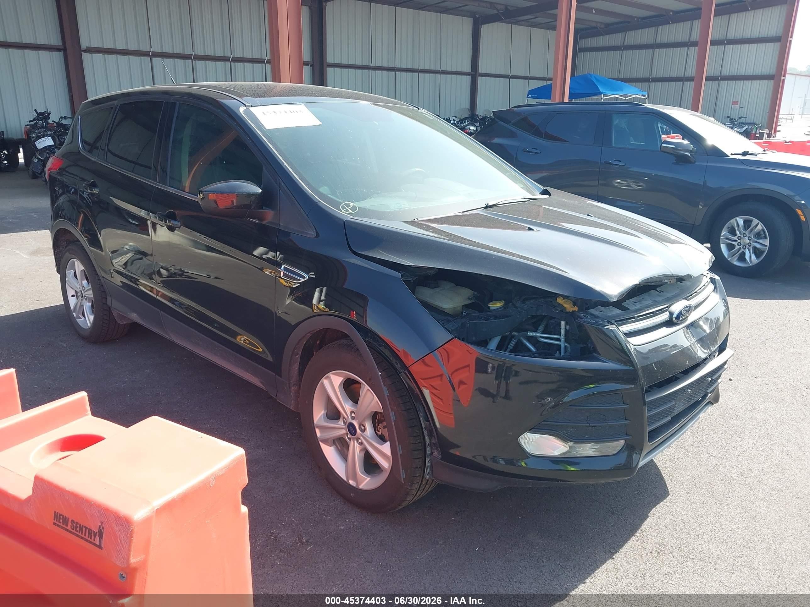 2015 Ford Escape SE, VIN 1FMCU9GX1FUC25338 — Front end