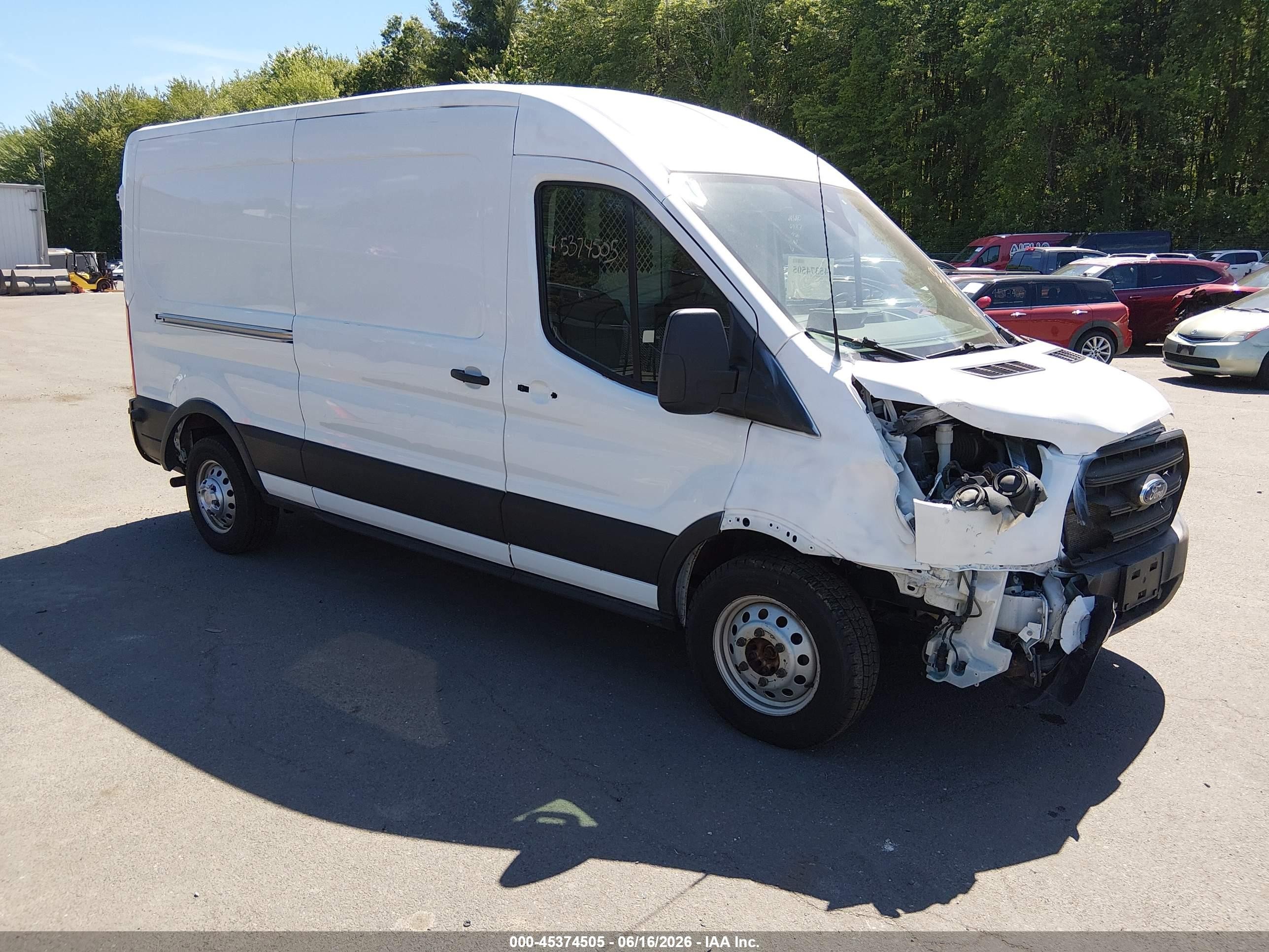2020 Ford Transit Cargo, VIN 1FTBR2C89LKA07310 — Front end