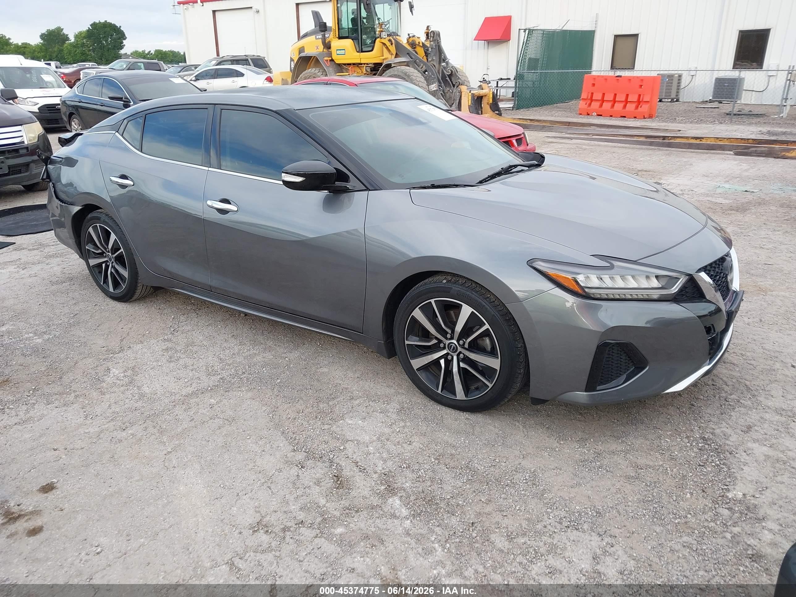 2023 Nissan Maxima SV, VIN 1N4AA6CV0PC502744 — Зад