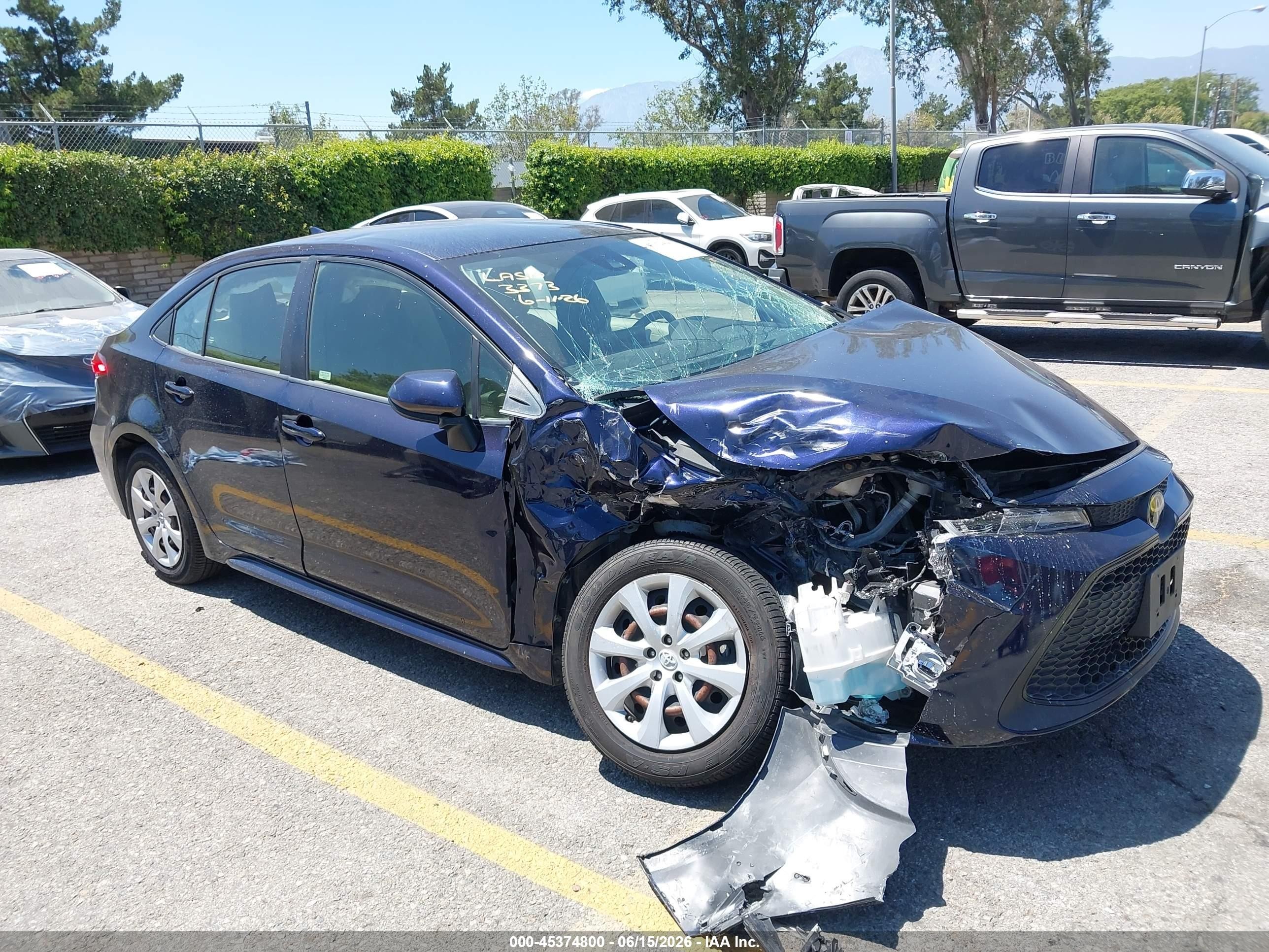 2021 Toyota Corolla LE, VIN JTDEPMAE4MJ166931 — Side