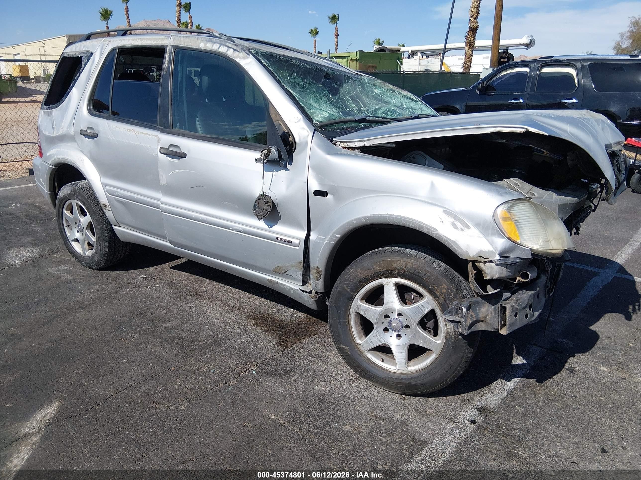 2001 Mercedes-Benz M 320/430/500, VIN 4JGAB54E51A250763 — All over
