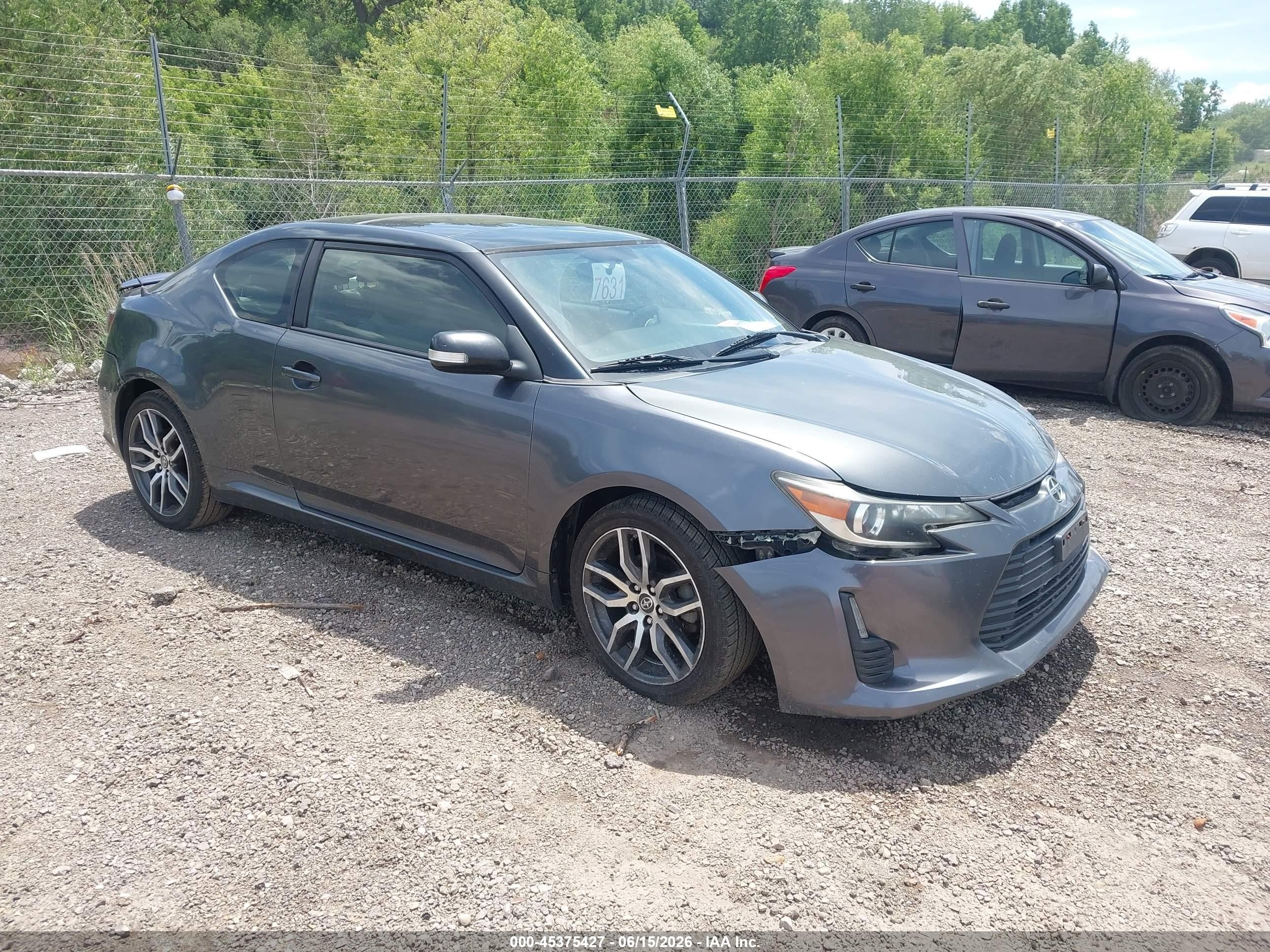 2014 Scion tC, VIN JTKJF5C71E3073868 — Front end