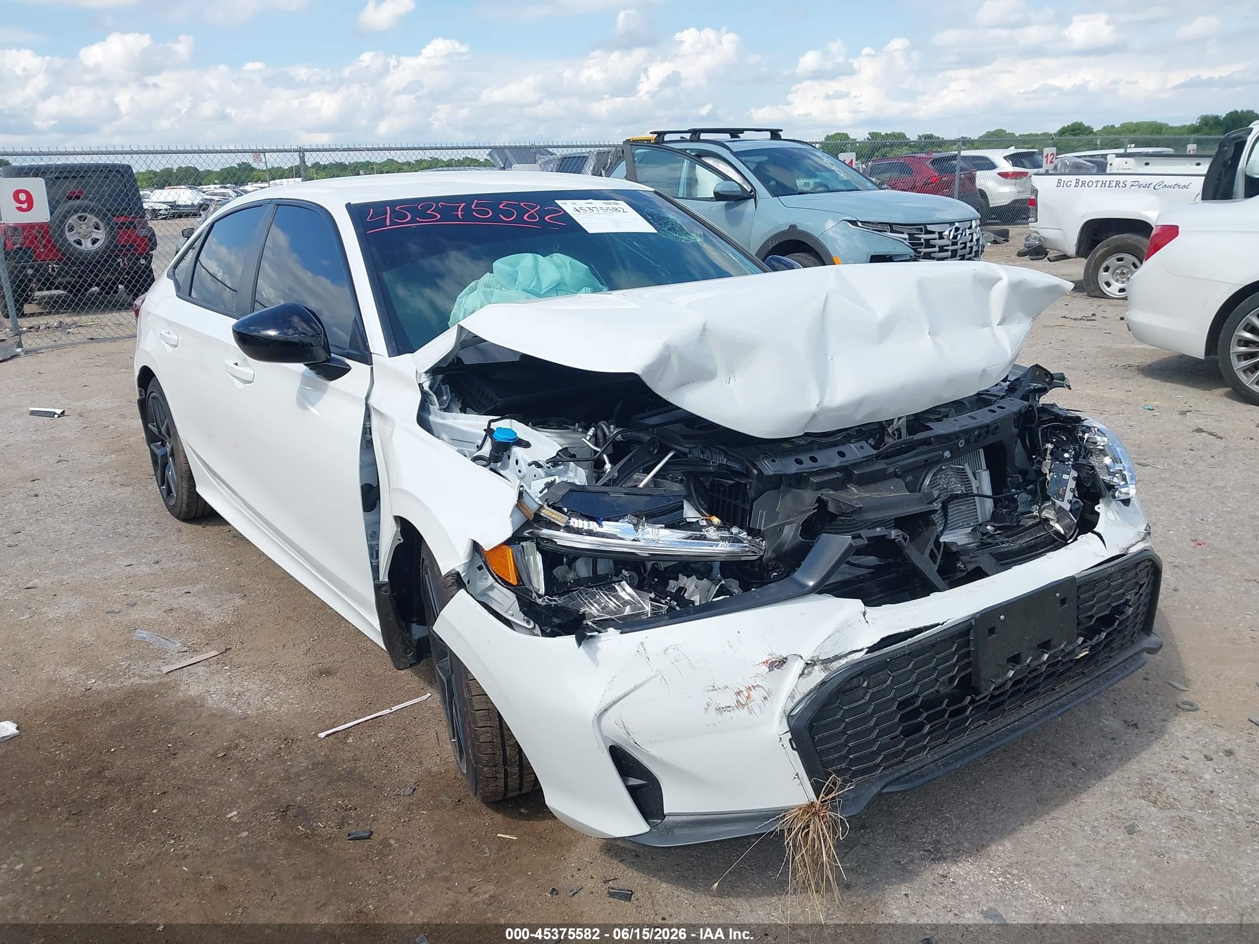 2026 Honda Civic Sport, VIN 2HGFE2F56TH580592 — Перед