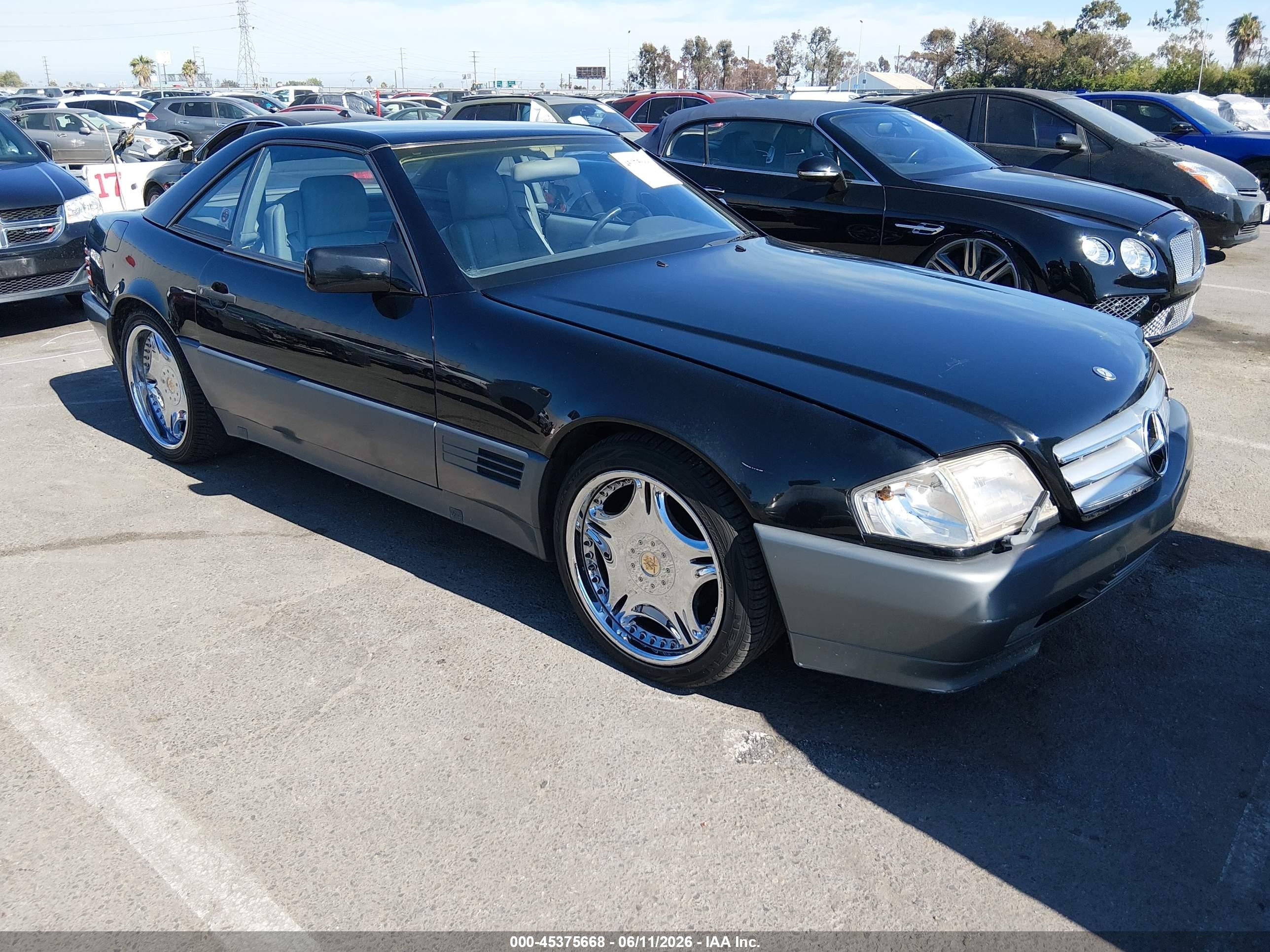 1991 Mercedes-Benz 500, VIN WDBFA66E9MF018656 — Normal wear