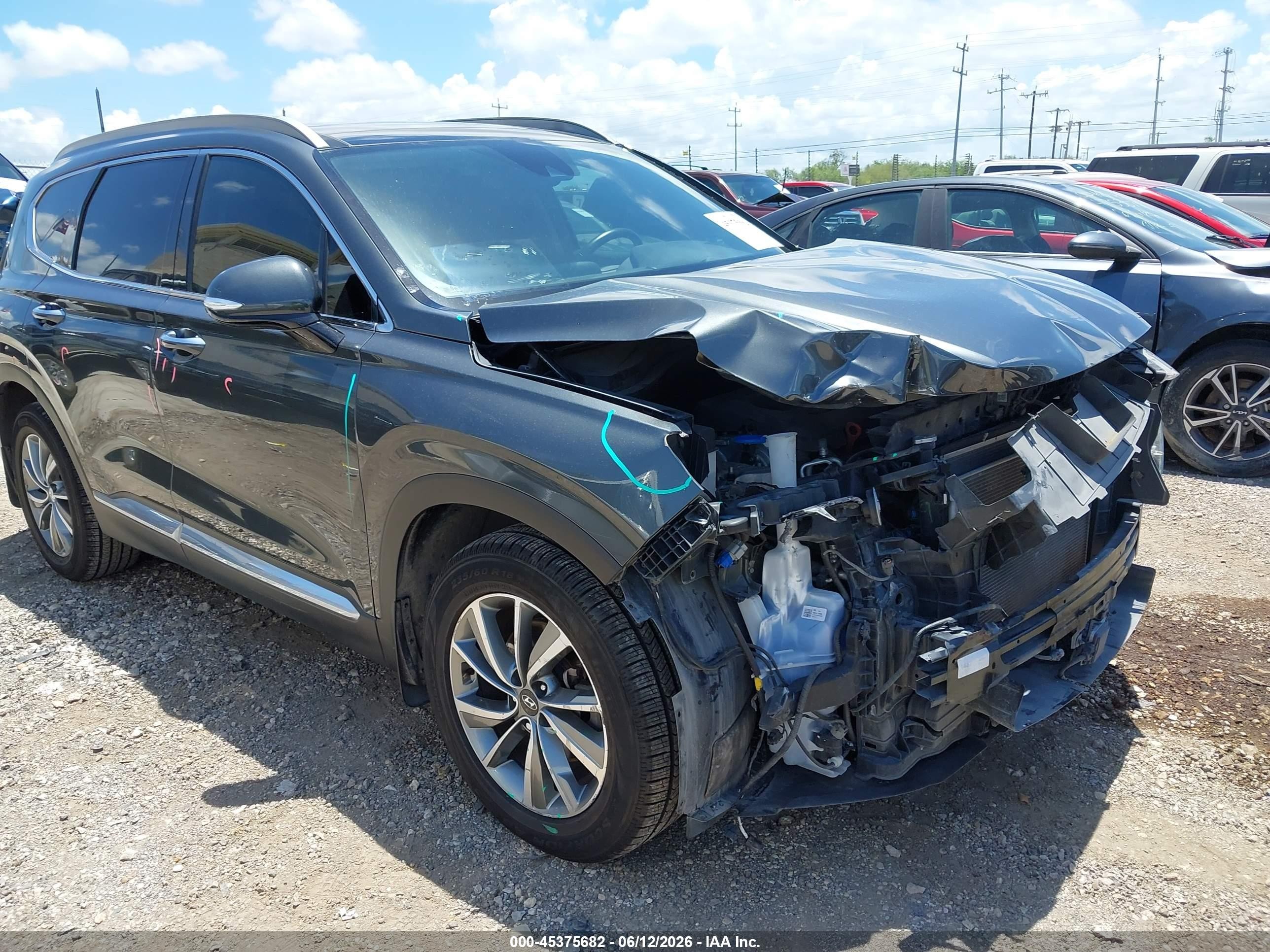 2020 Hyundai Santa Fe SEL, VIN 5NMS33AD3LH184194 — Front end