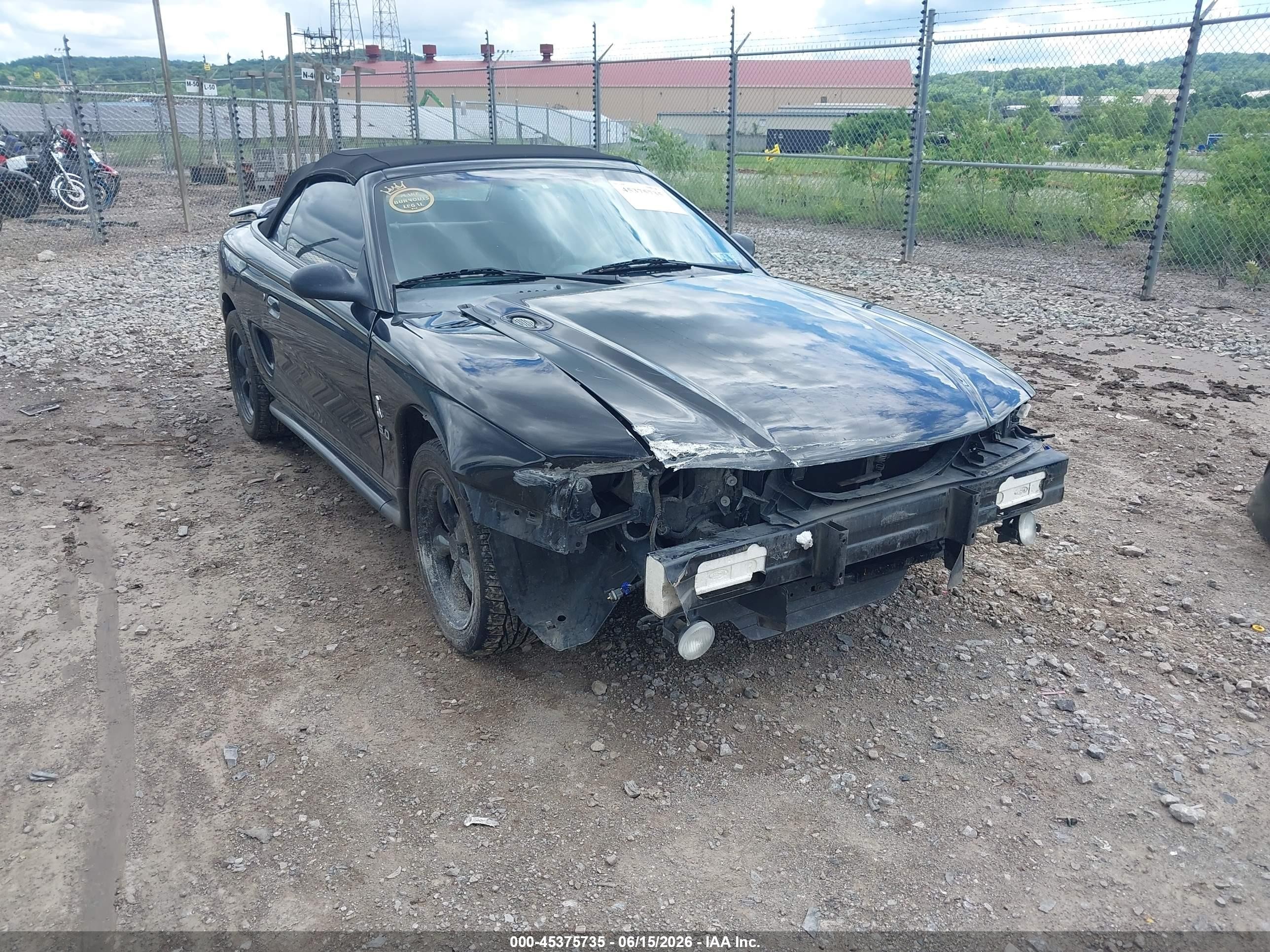 1995 Ford Mustang, VIN 1FALP45D0SF216383 — Front end