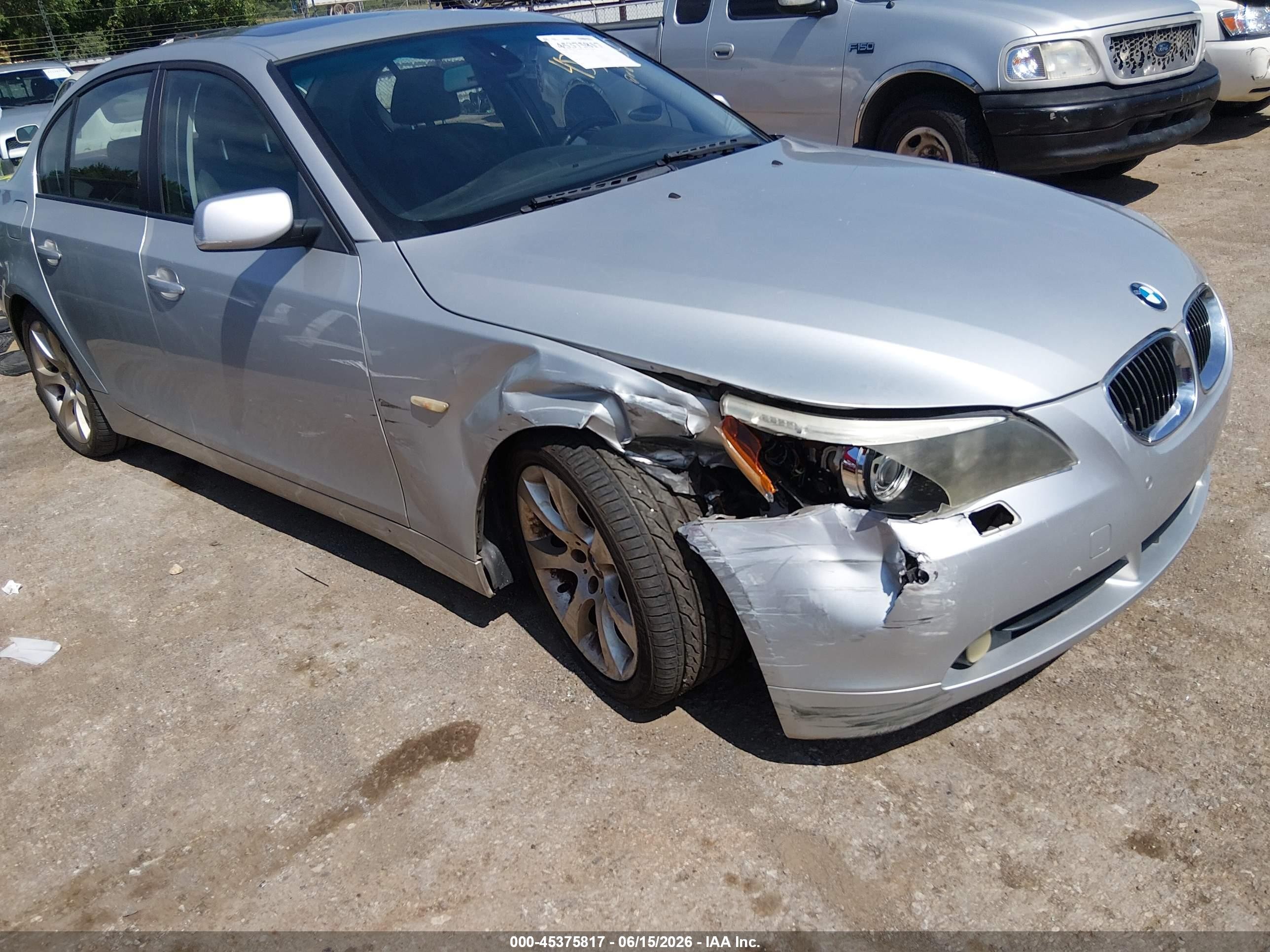 2006 BMW 5 Series 550i, VIN WBANB53506CP01727 — Front end