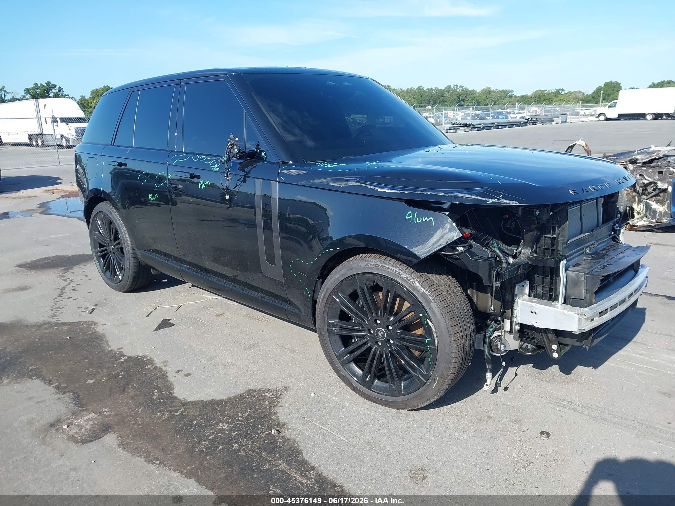 2025 Land Rover Range Rover SE, VIN SALKP9E96SA295093 — Front end
