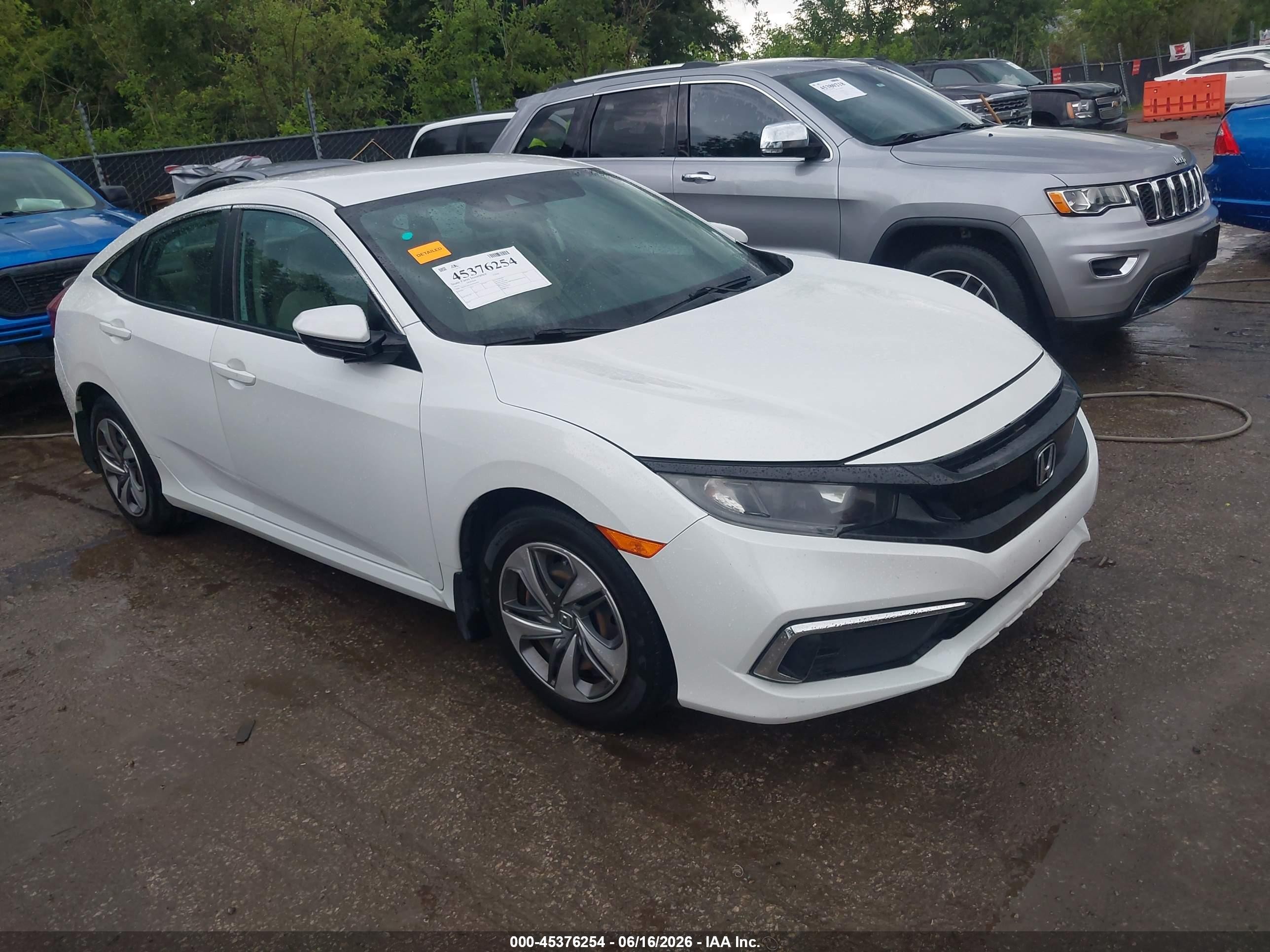 2019 Honda Civic LX, VIN 2HGFC2F67KH545654 — Перед