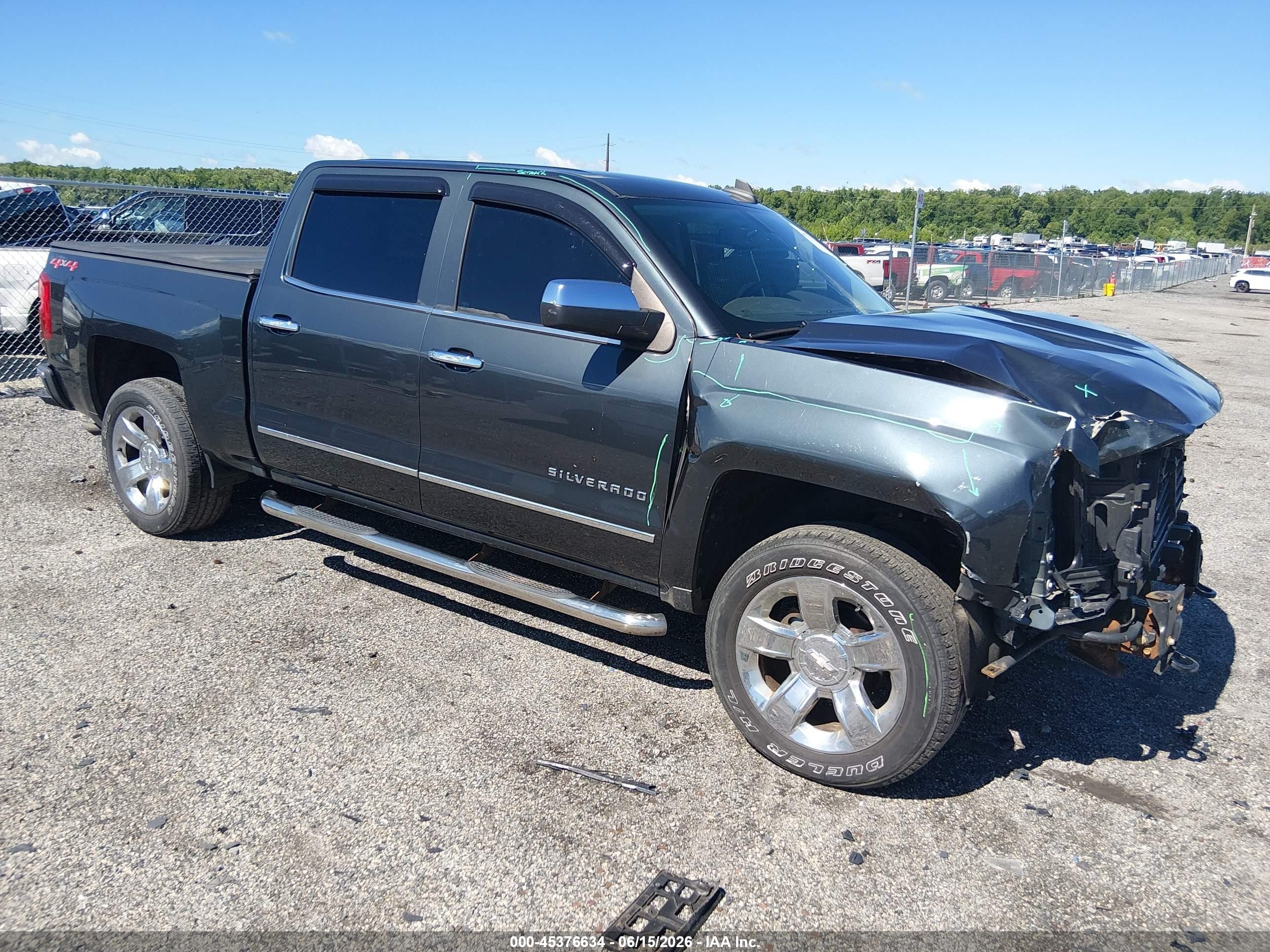 2018 Chevrolet Silverado 1500 LTZ, VIN 3GCUKSEC1JG252301 — Not stated