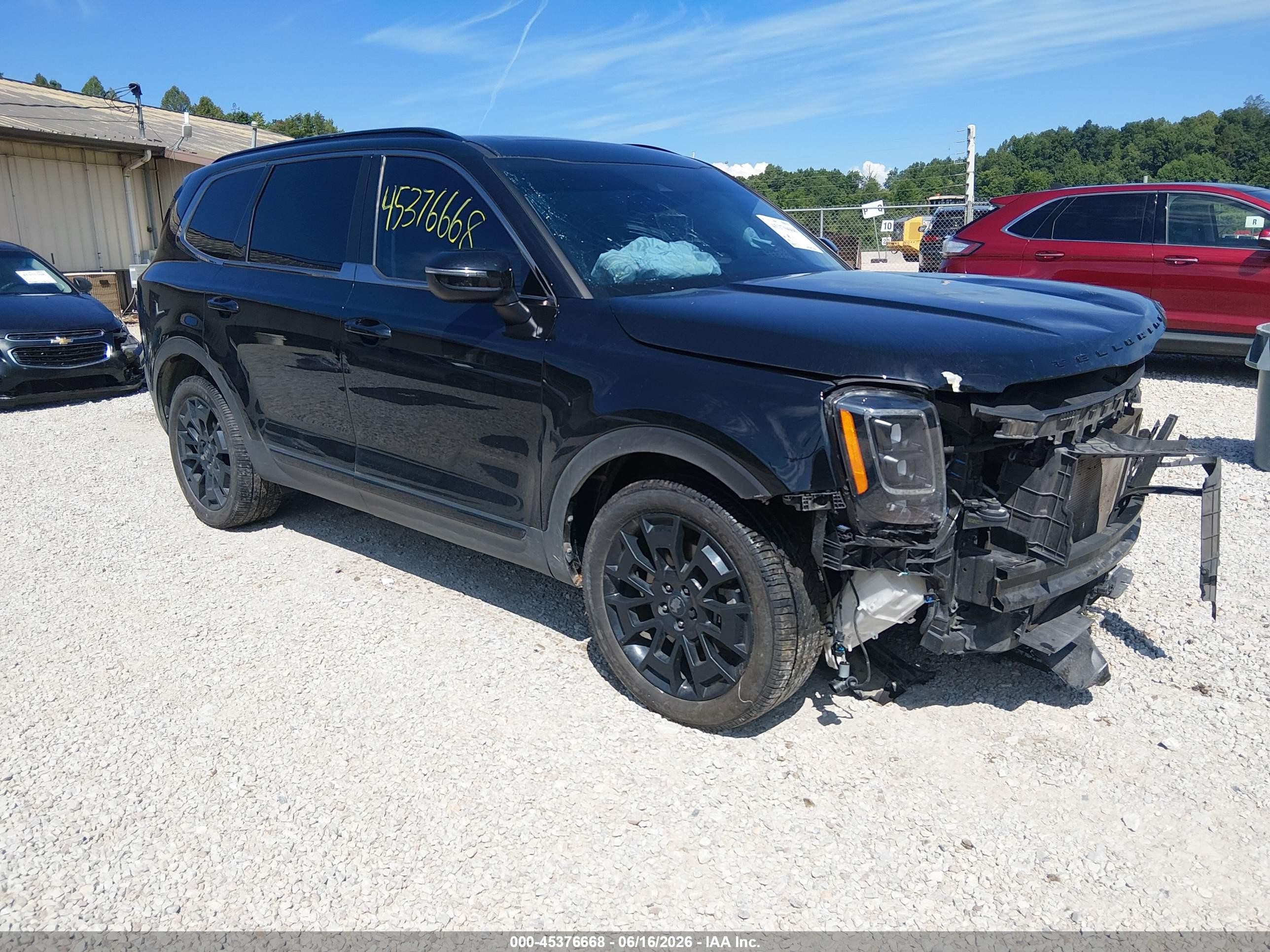 2021 Kia Telluride EX, VIN 5XYP3DHC2MG103819 — Front end