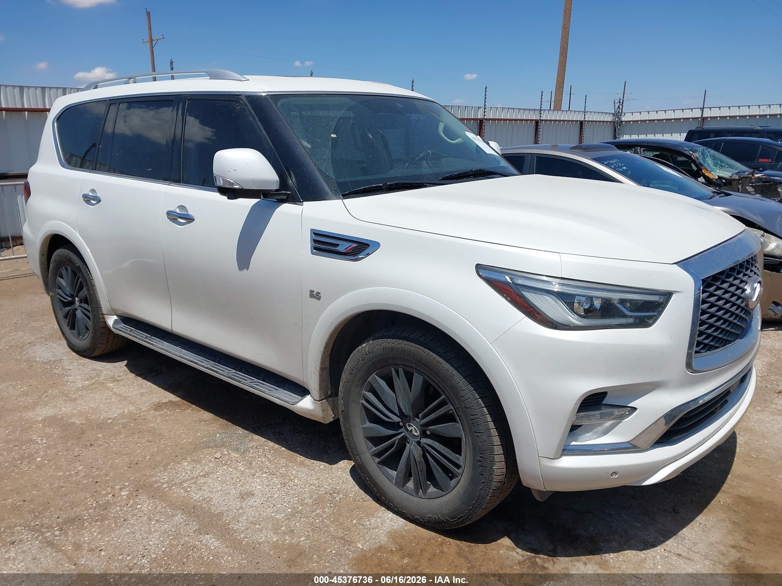 2018 Infiniti QX80, VIN JN8AZ2NF8J9662137 — Бок