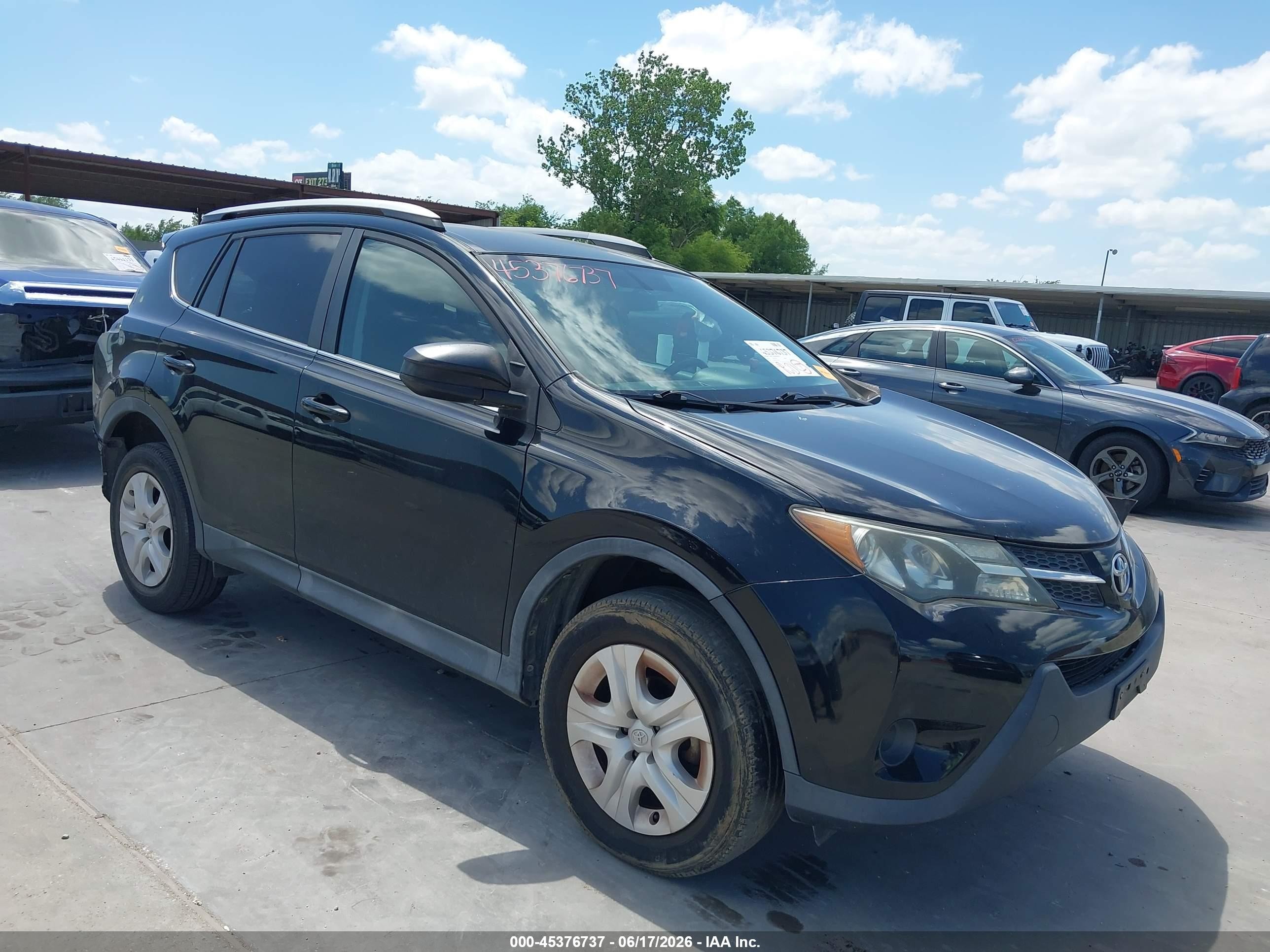 2014 Toyota RAV4 LE, VIN 2T3ZFREV9EW116539 — Rear end