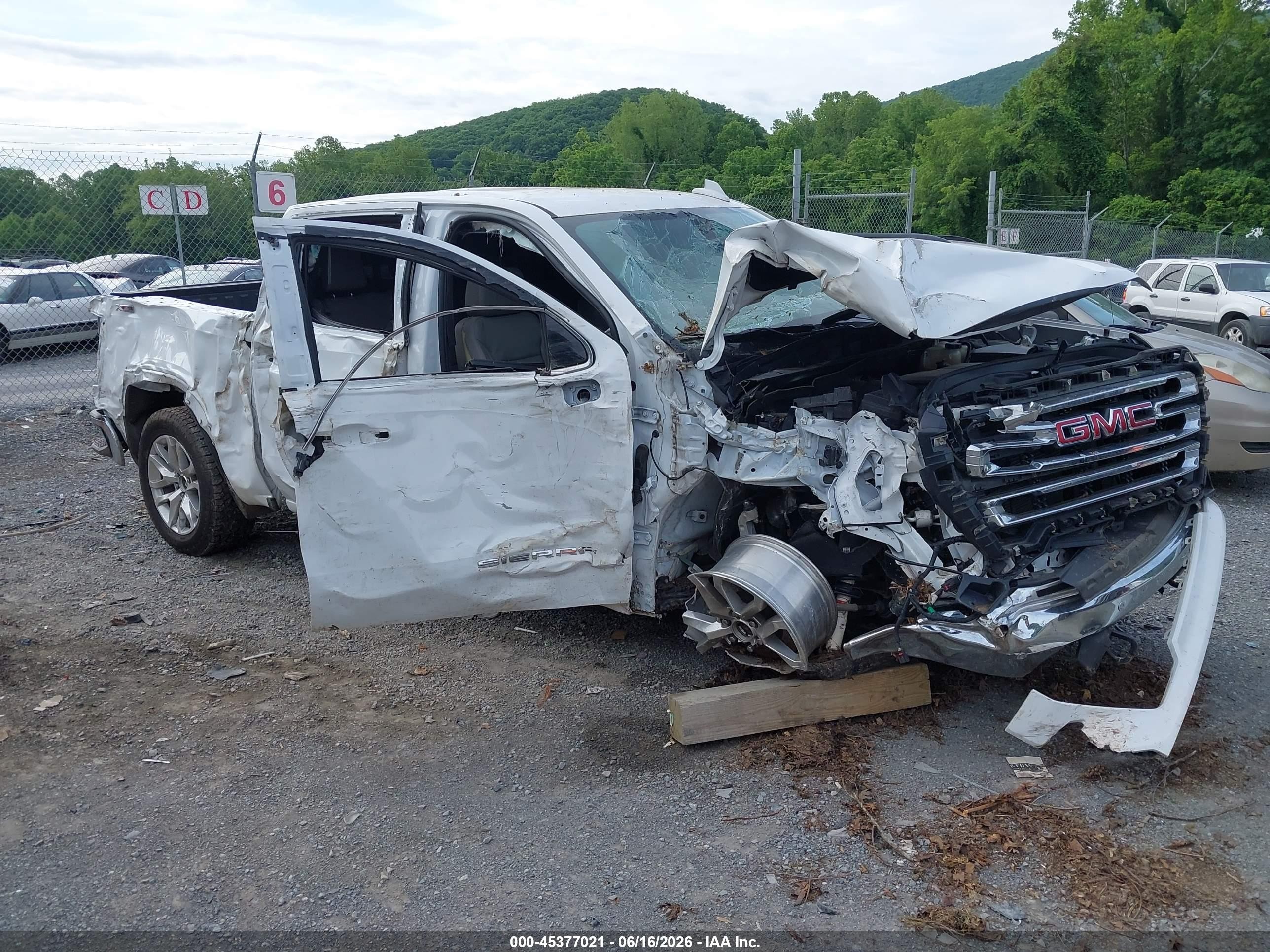 2019 GMC Sierra 1500 SLT, VIN 1GTU9DED6KZ106073 — All over