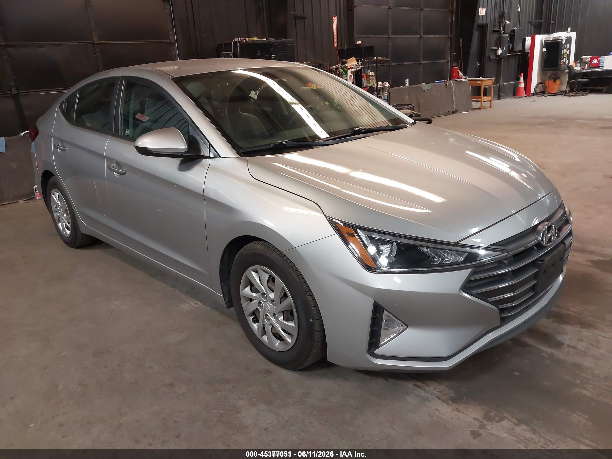 2020 Hyundai Elantra SE, VIN 5NPD74LF3LH613287 — Side