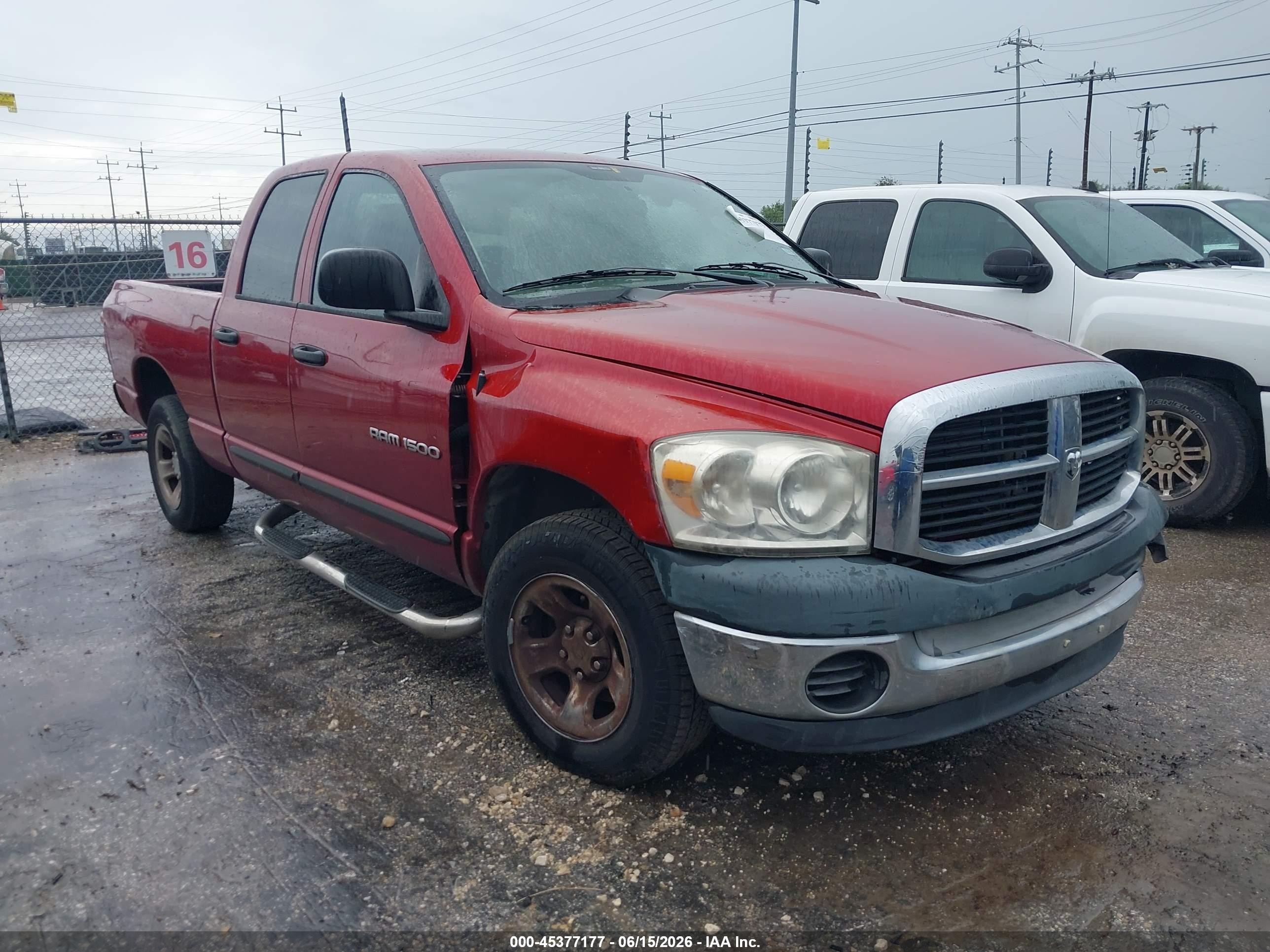 2007 Dodge 1500 SLT, VIN 1D7HA18P57S232833 — Side
