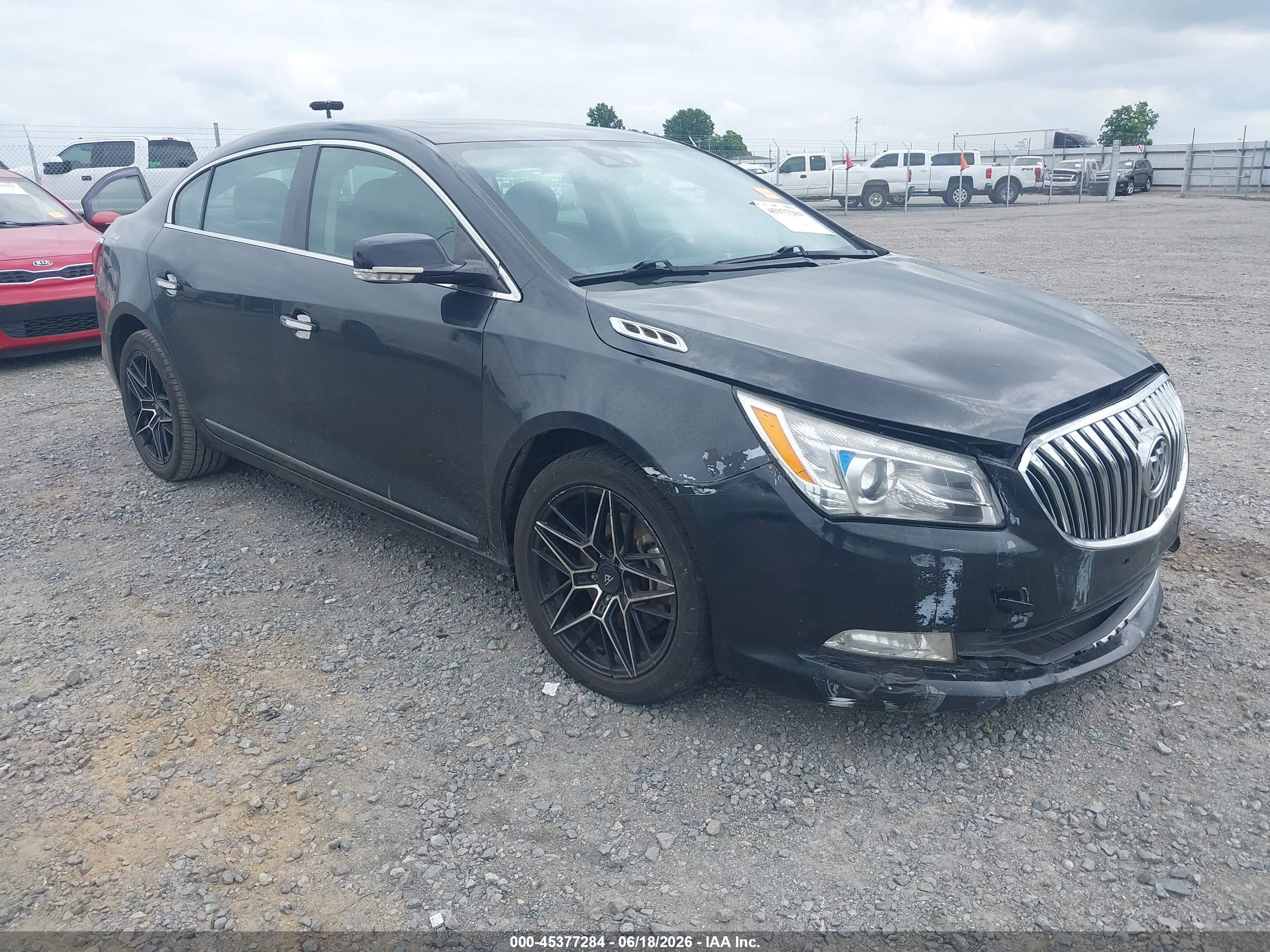2014 Buick LaCrosse Premium II, VIN 1G4GF5G33EF163235 — Перед