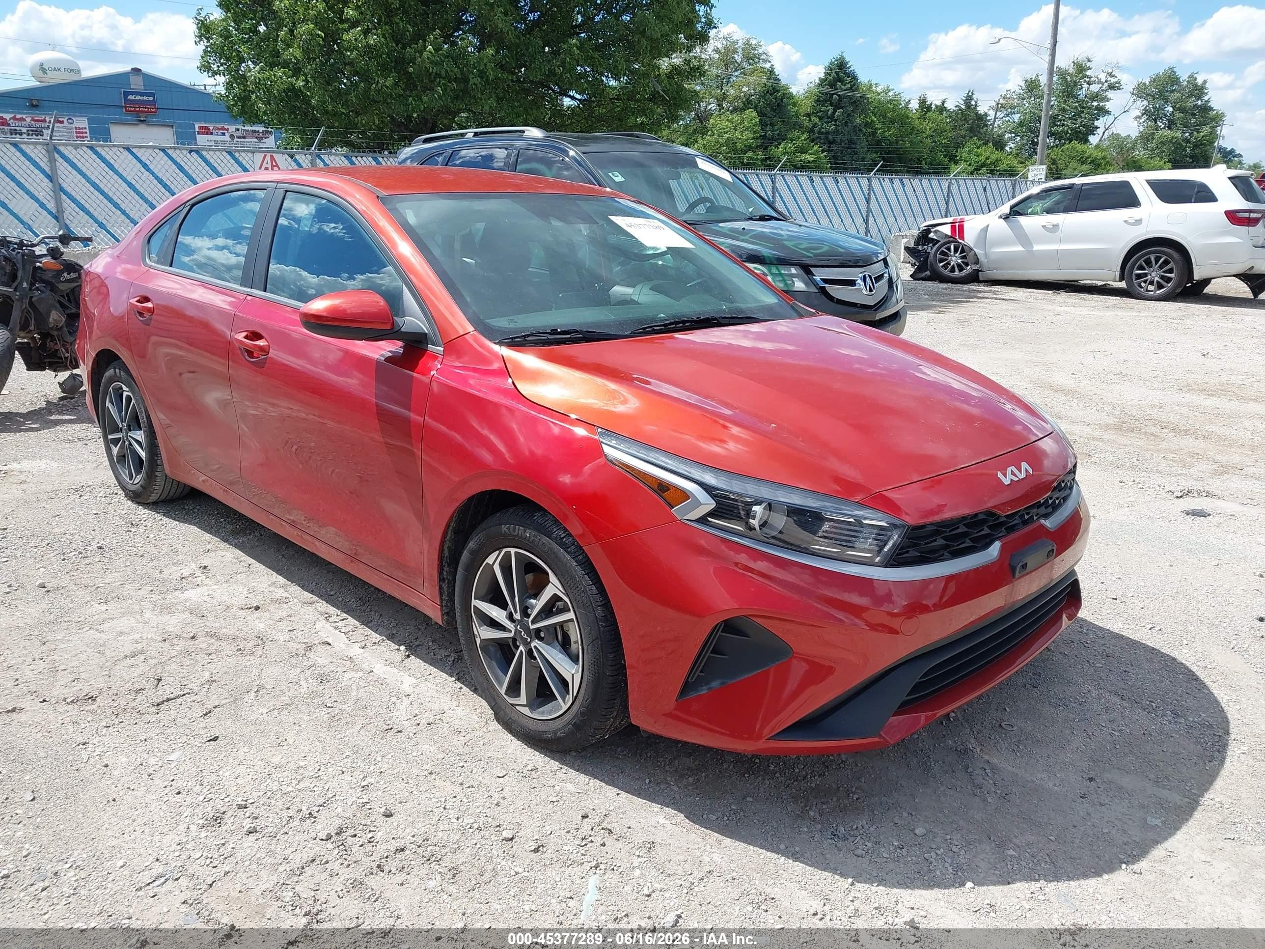 2024 Kia Forte LXS, VIN 3KPF24AD0RE702871 — Front end