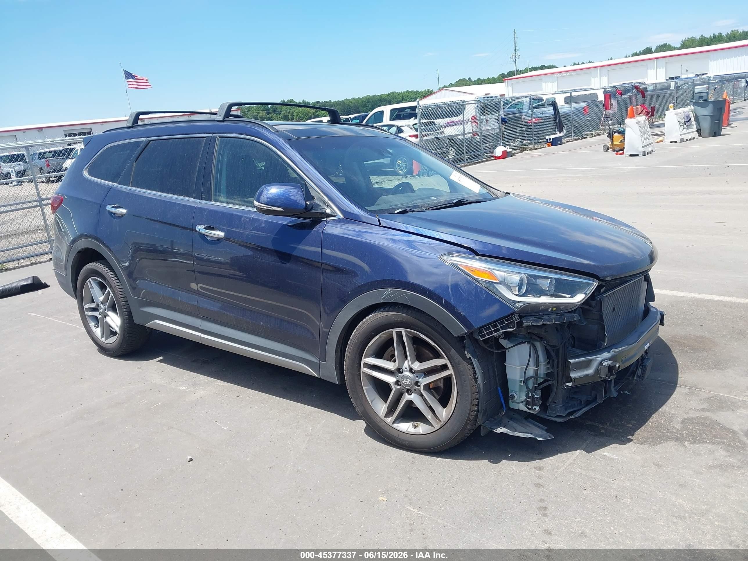 2017 Hyundai Santa Fe SE Ultimate, VIN KM8SR4HF7HU235350 — Front end