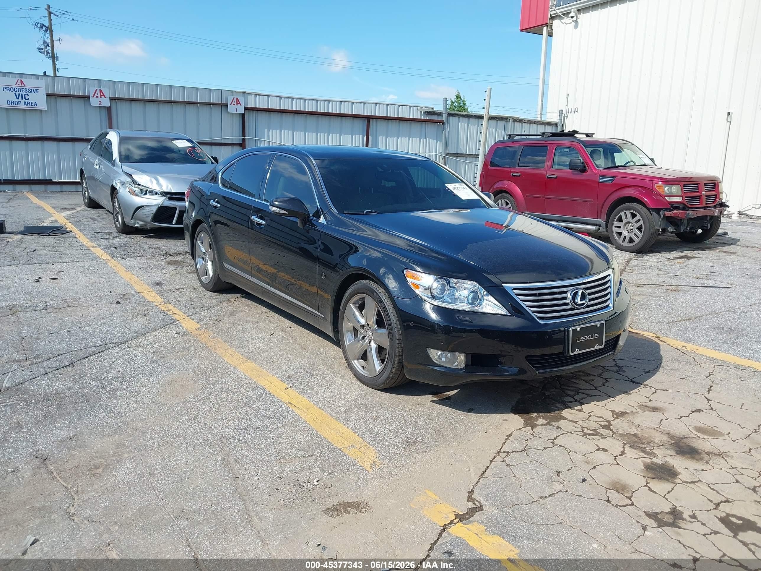 2010 Lexus LS 460, VIN JTHBL5EF7A5094634 — Front end