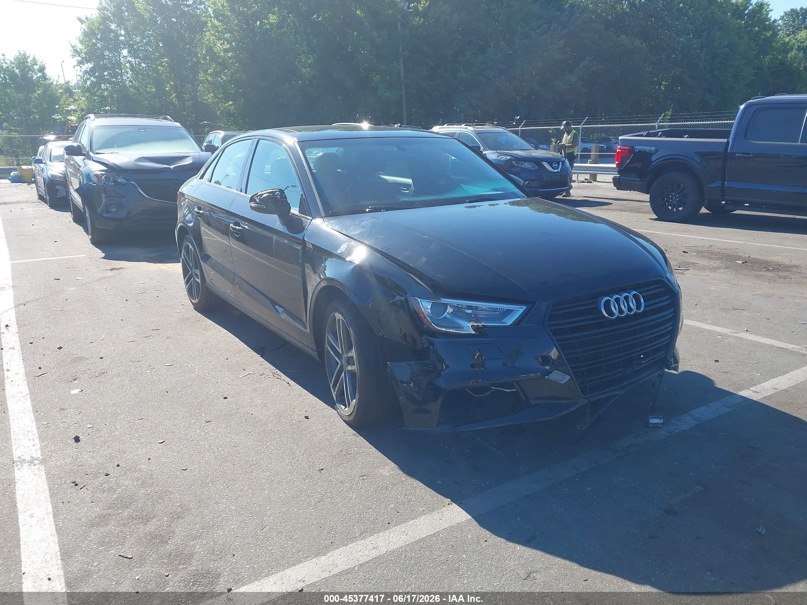 2020 Audi A3 Premium, VIN WAUAUGFF9LA075188 — Перед