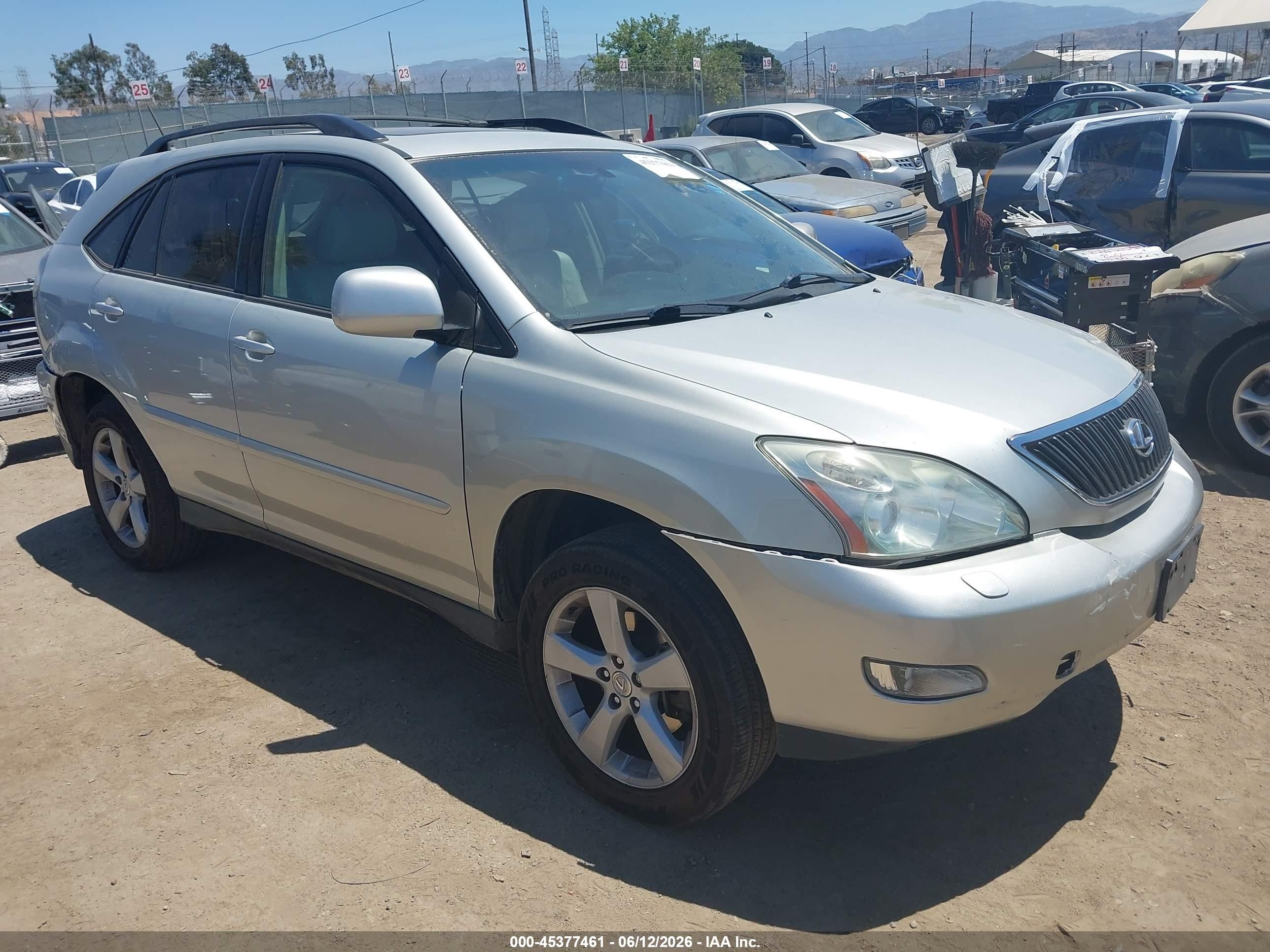 2004 Lexus RX 330, VIN JTJGA31U540021167 — Rear end