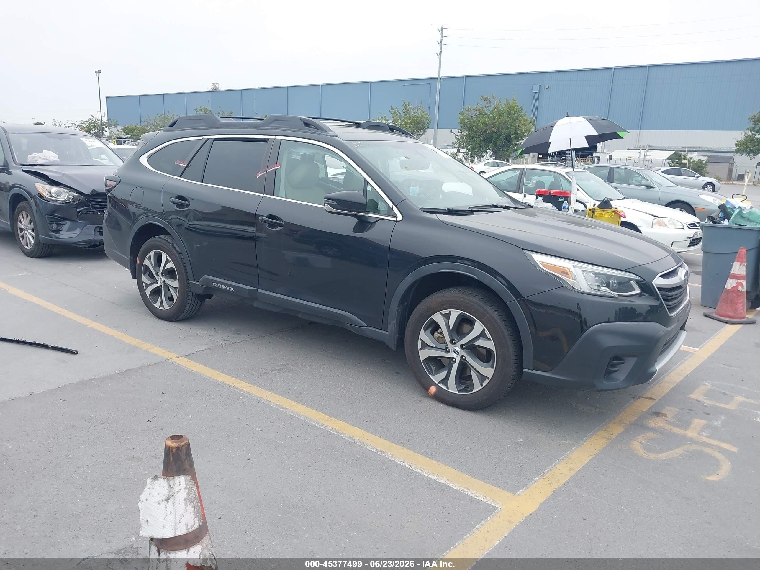 2021 Subaru Outback Limited XT, VIN 4S4BTGND4M3221881 — Бок