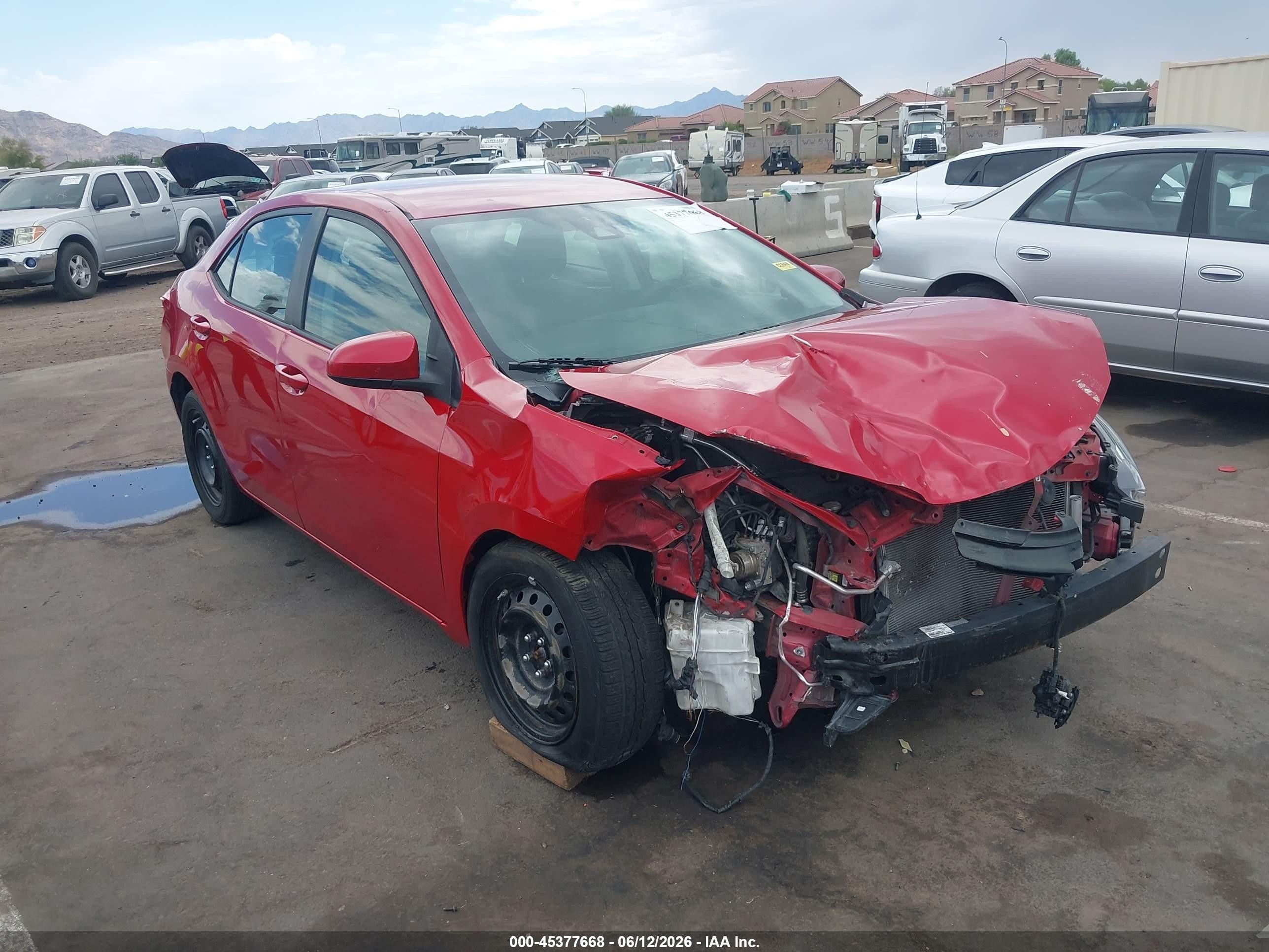 2019 Toyota Corolla LE, VIN 2T1BURHE3KC157189 — Перед