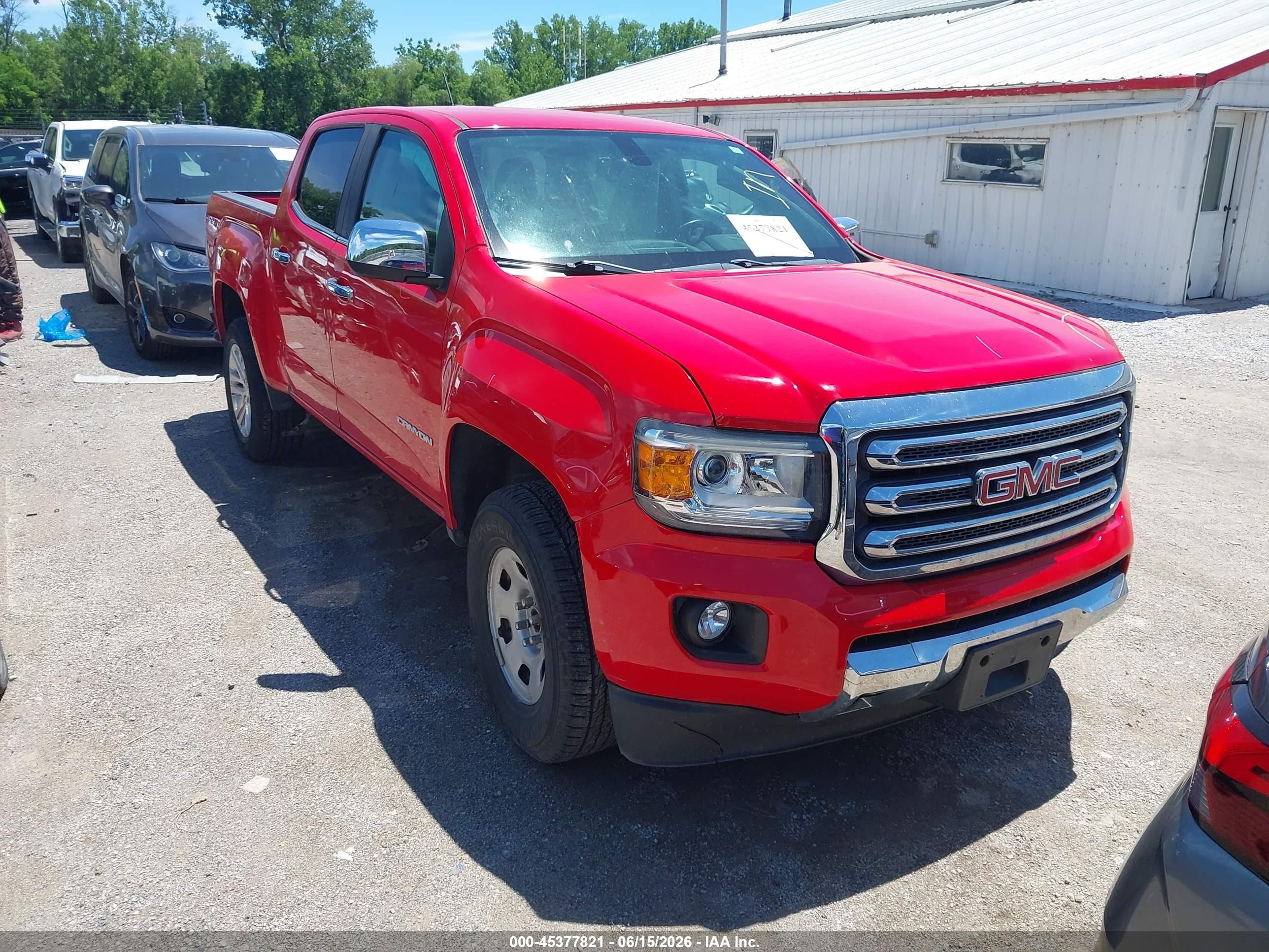 2019 GMC Canyon 4WD SLT, VIN 1GTG6DEN2K1206717 — Front end