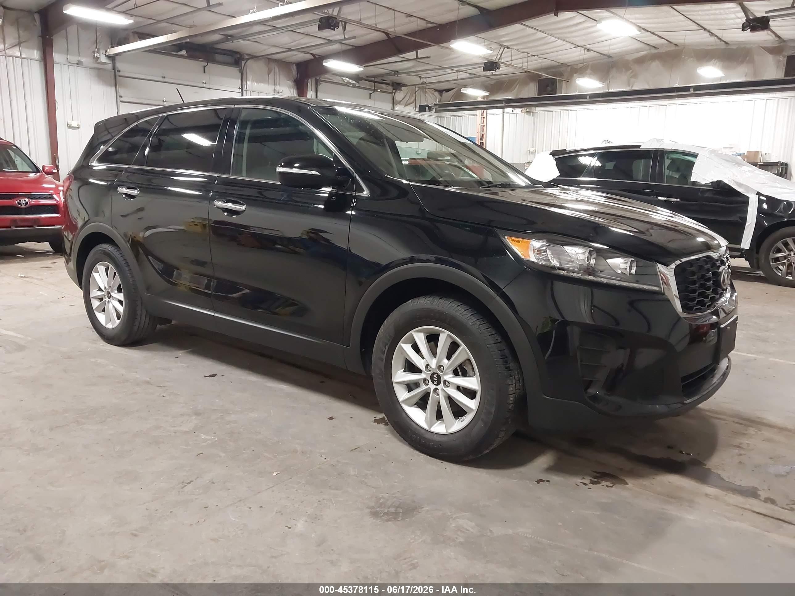2019 Kia Sorento LX, VIN 5XYPG4A35KG539317 — Hail