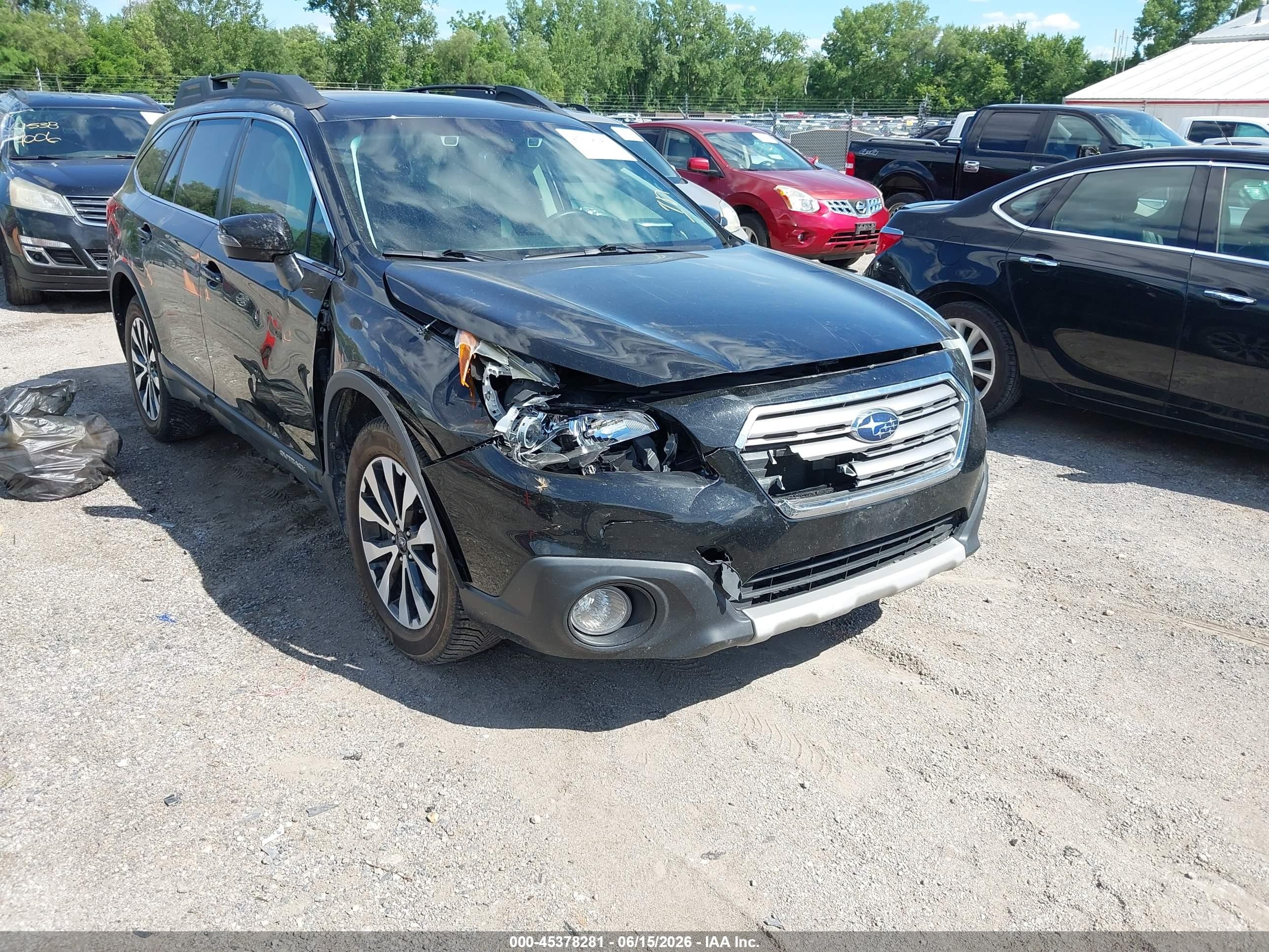 2016 Subaru Outback Limited, VIN 4S4BSBNC6G3207160 — Side