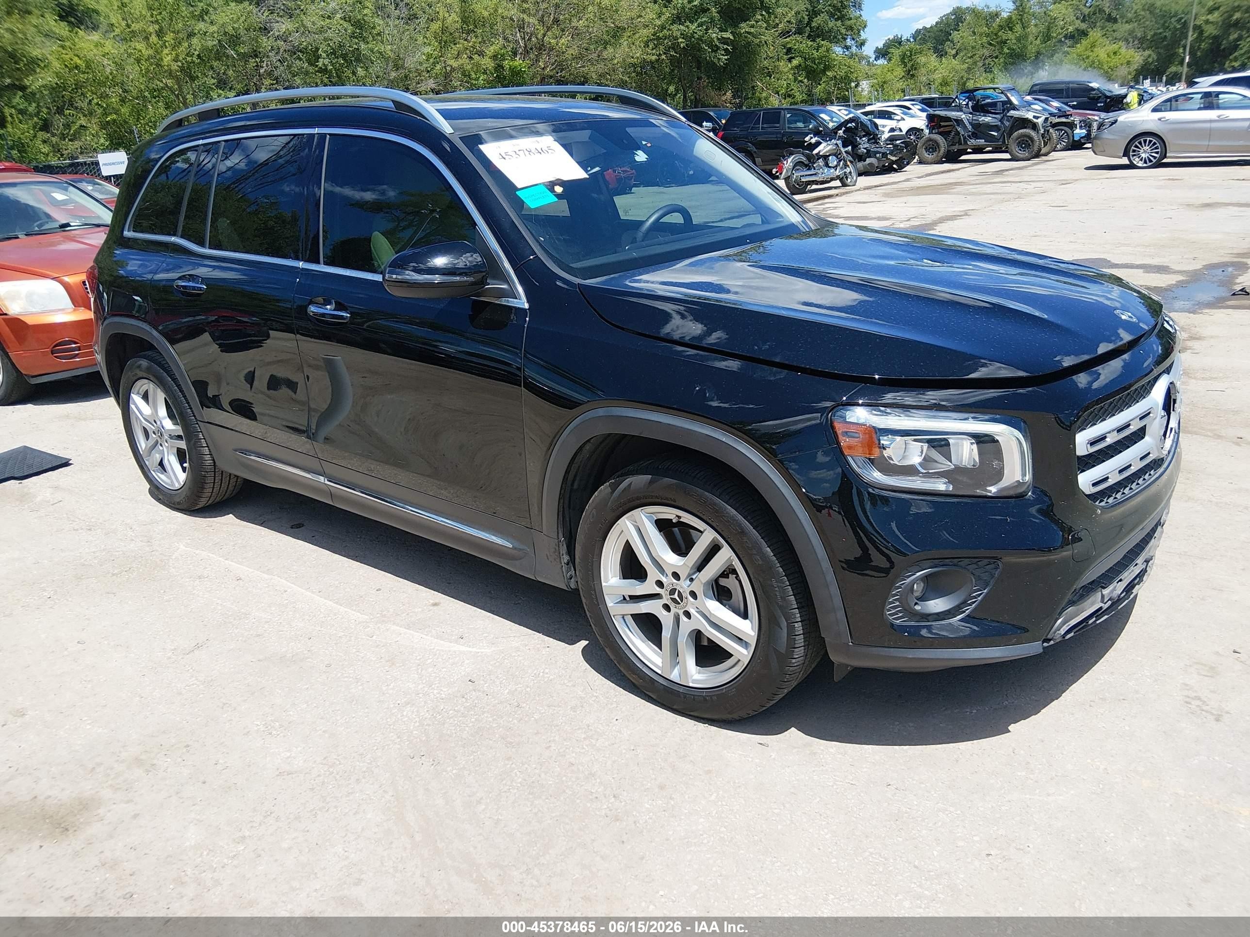 2020 Mercedes-Benz GLB 250, VIN WDC4M4GB0LW003349 — Front end